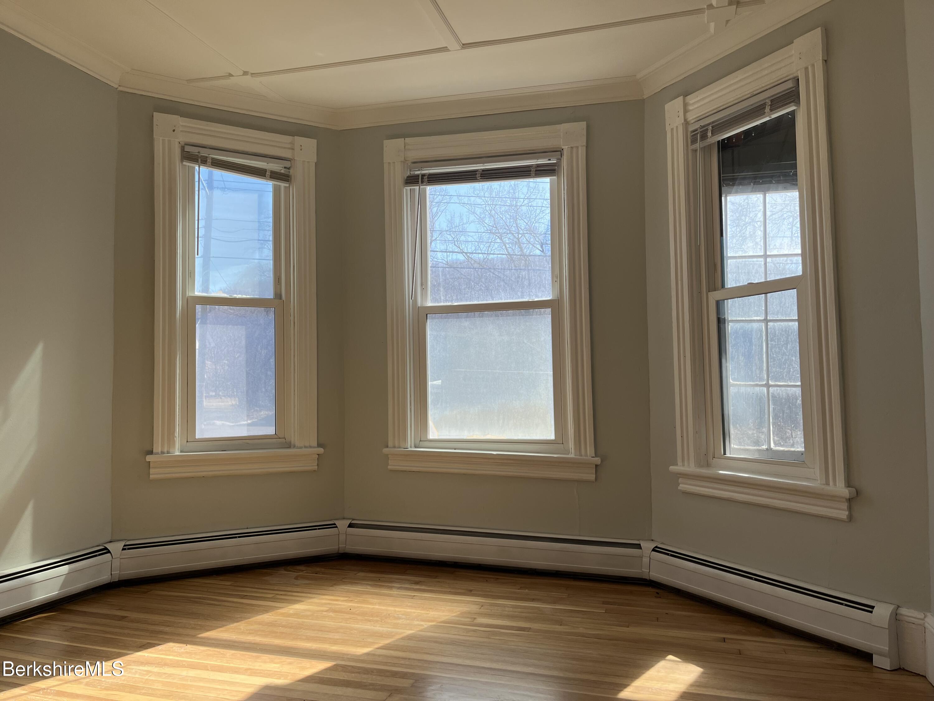 447 River St, North Adams, Massachusetts image 19