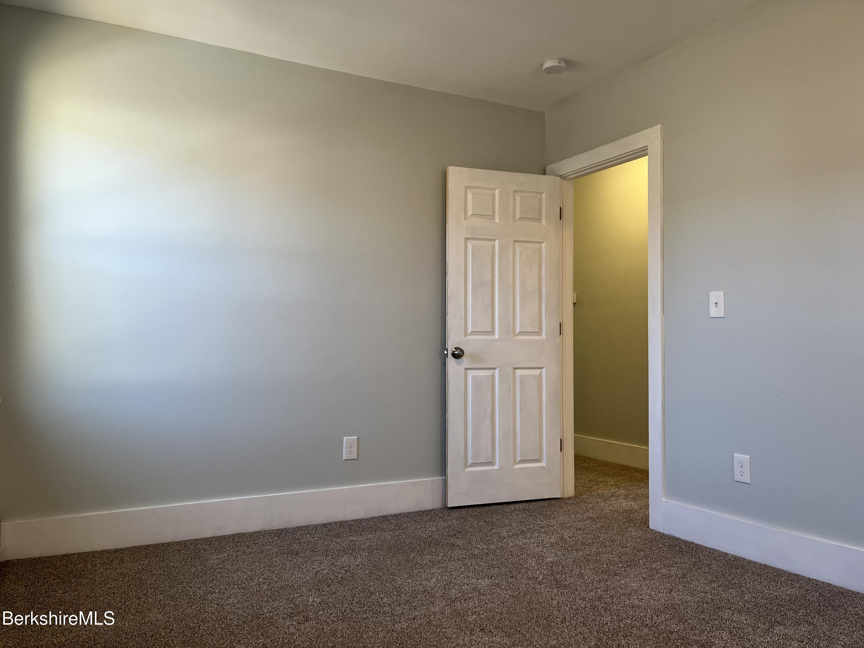 447 River St, North Adams, Massachusetts image 38