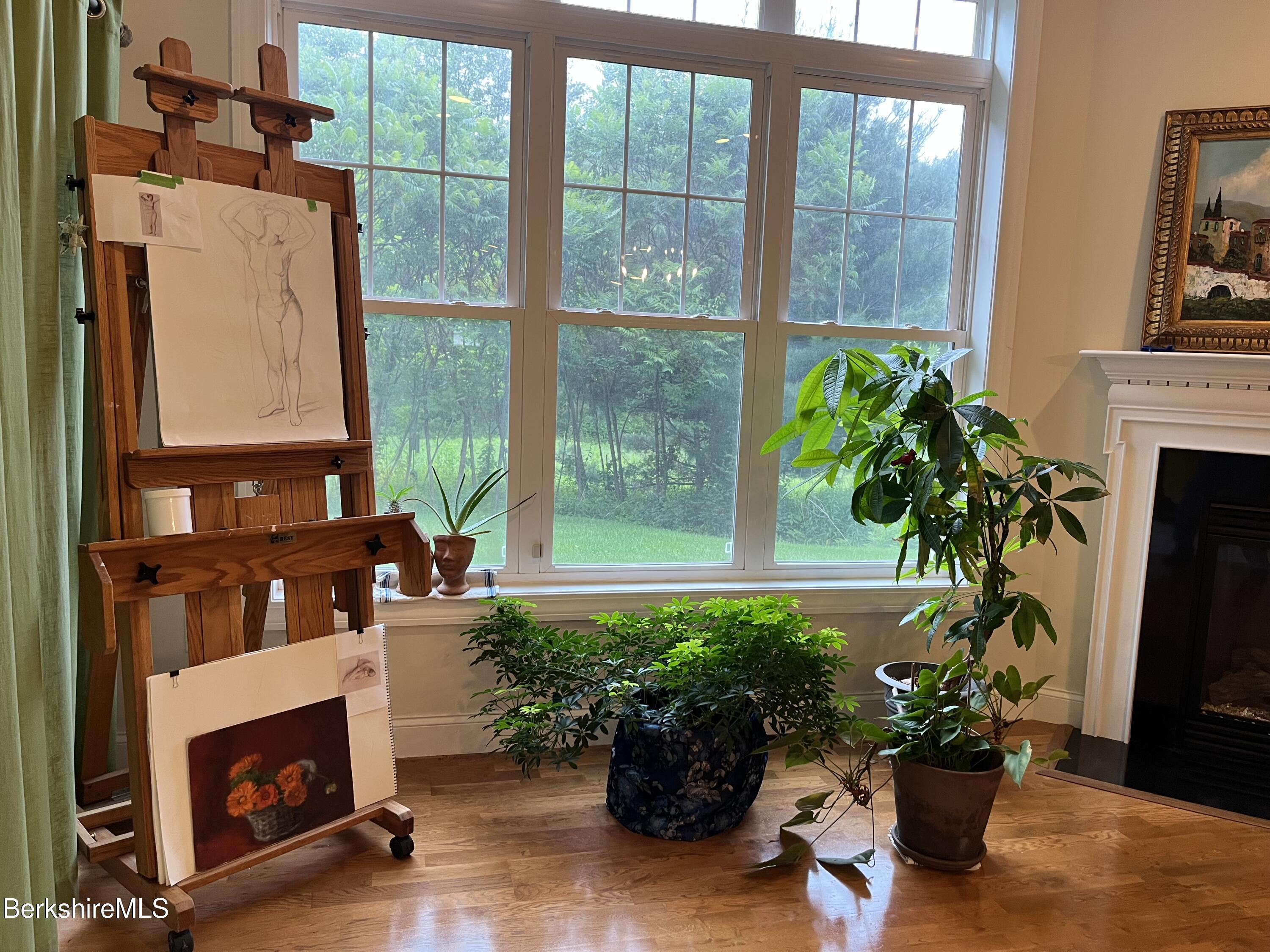 Lenox, Massachusetts 01240, United States, 3 Bedrooms Bedrooms, ,3 BathroomsBathrooms,Residential,Active,151538