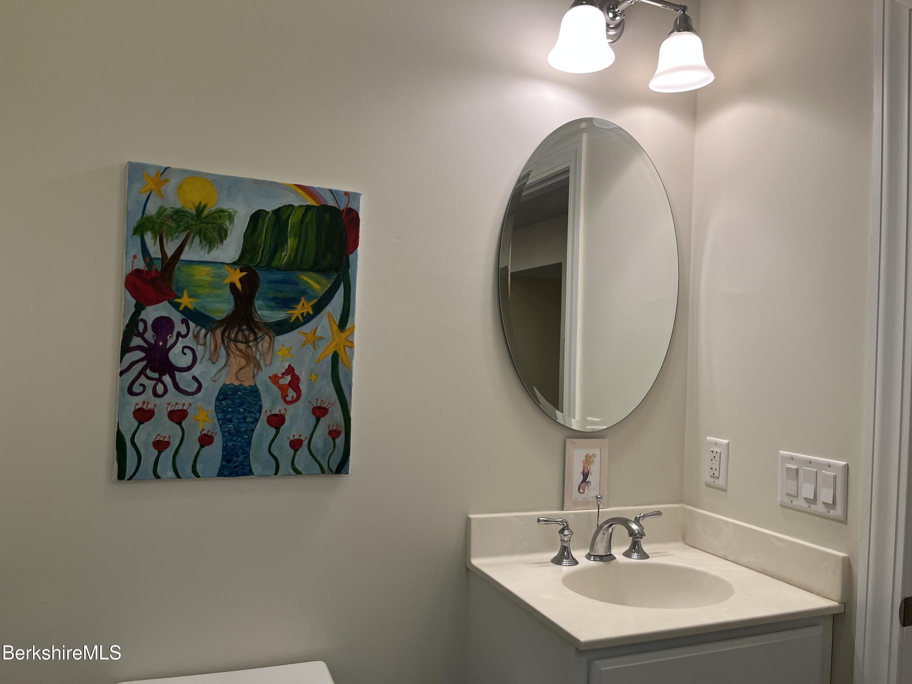 Lenox, Massachusetts 01240, United States, 3 Bedrooms Bedrooms, ,3 BathroomsBathrooms,Residential,Active,151538