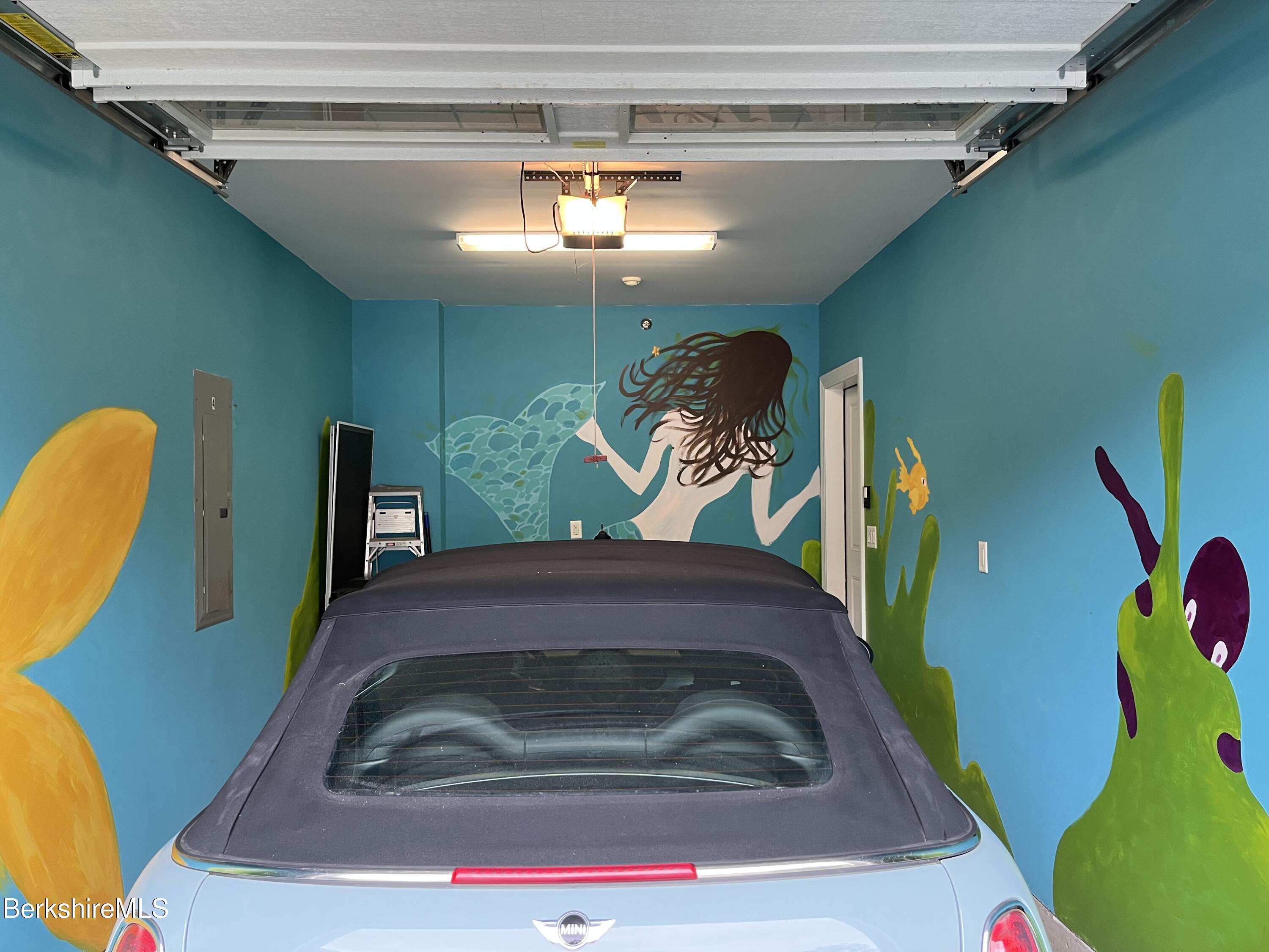 Lenox, Massachusetts 01240, United States, 3 Bedrooms Bedrooms, ,3 BathroomsBathrooms,Residential,Active,151538