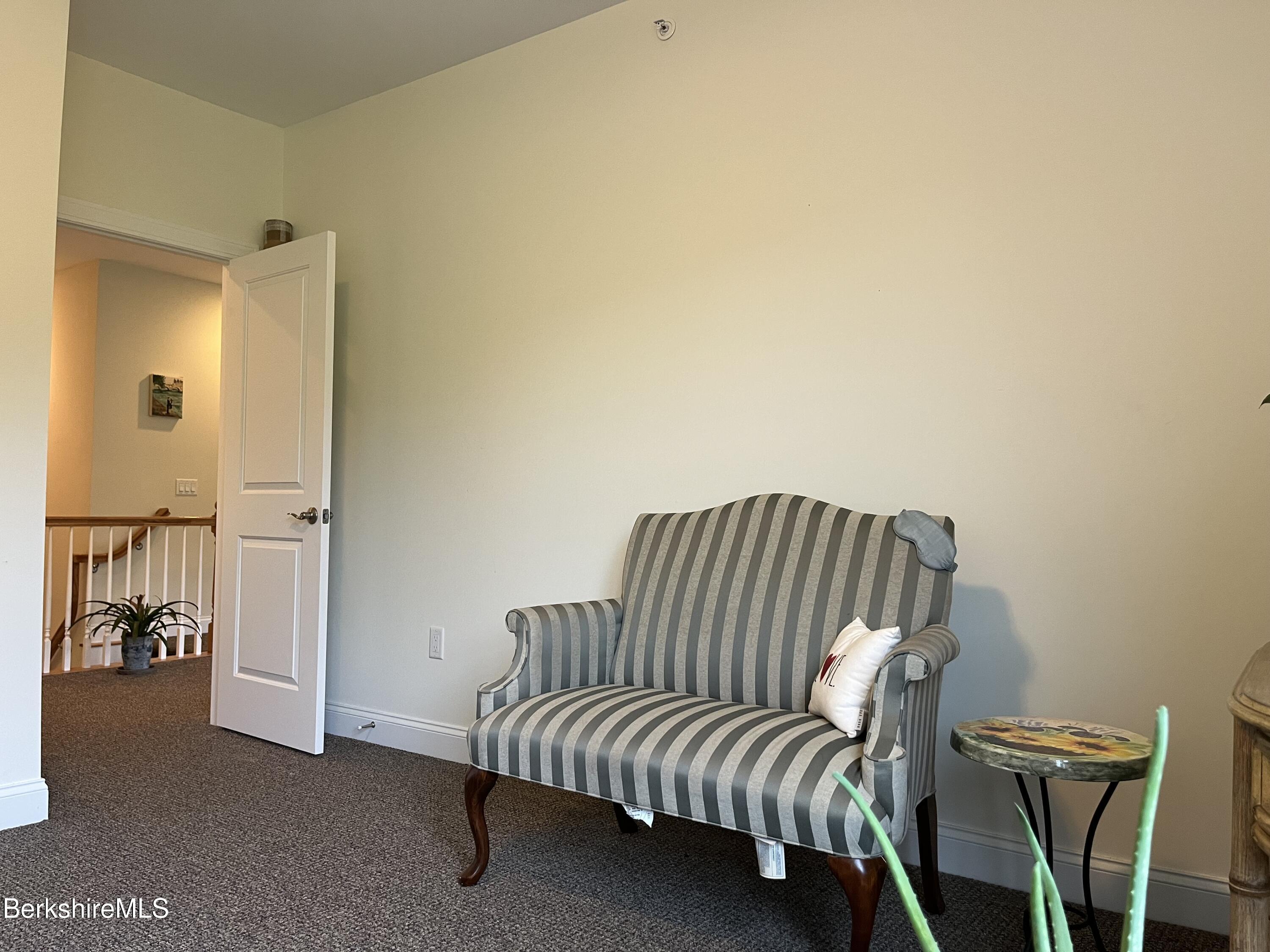 Lenox, Massachusetts 01240, United States, 3 Bedrooms Bedrooms, ,3 BathroomsBathrooms,Residential,Active,151538