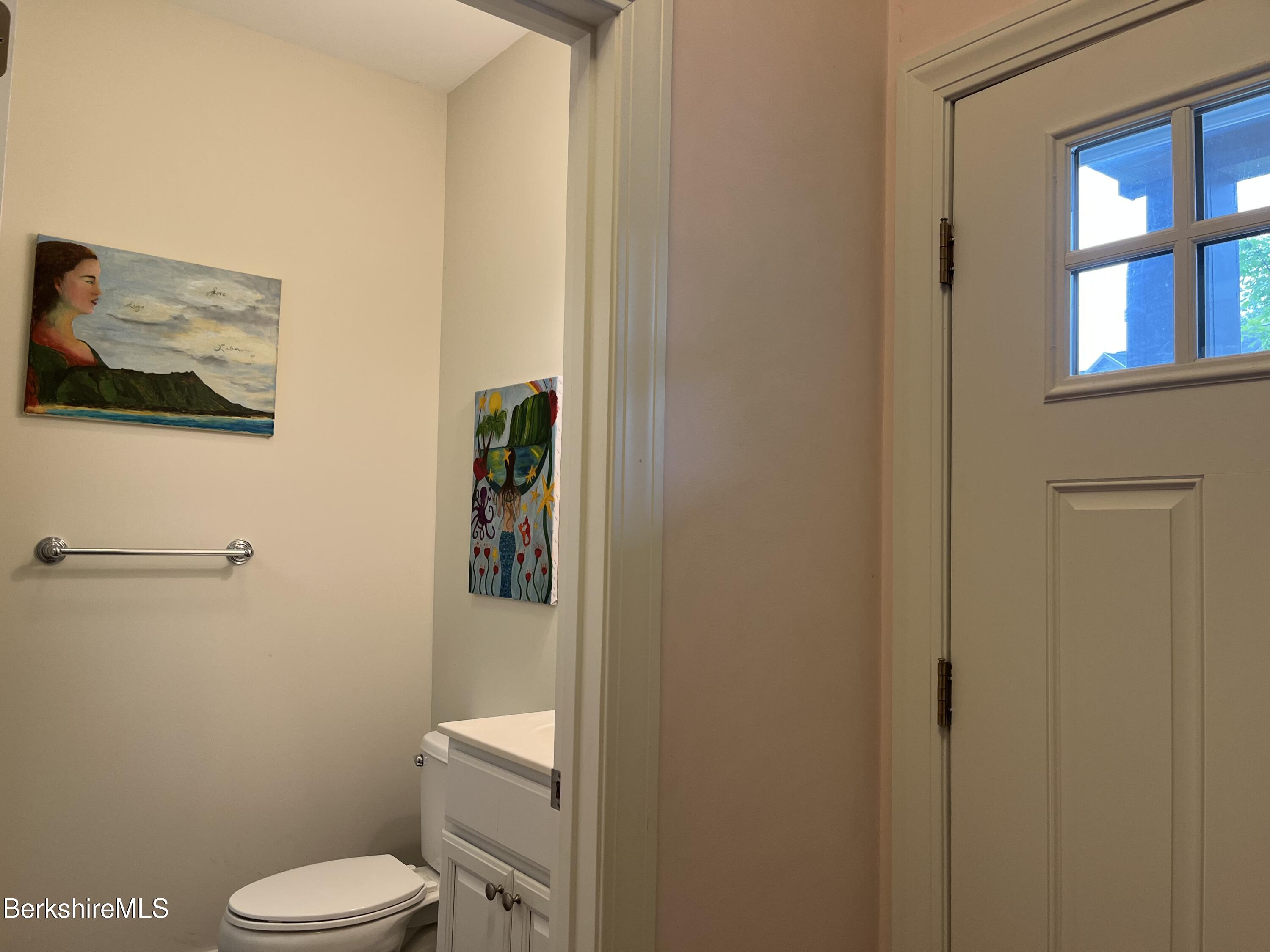 Lenox, Massachusetts 01240, United States, 3 Bedrooms Bedrooms, ,3 BathroomsBathrooms,Residential,Active,151538