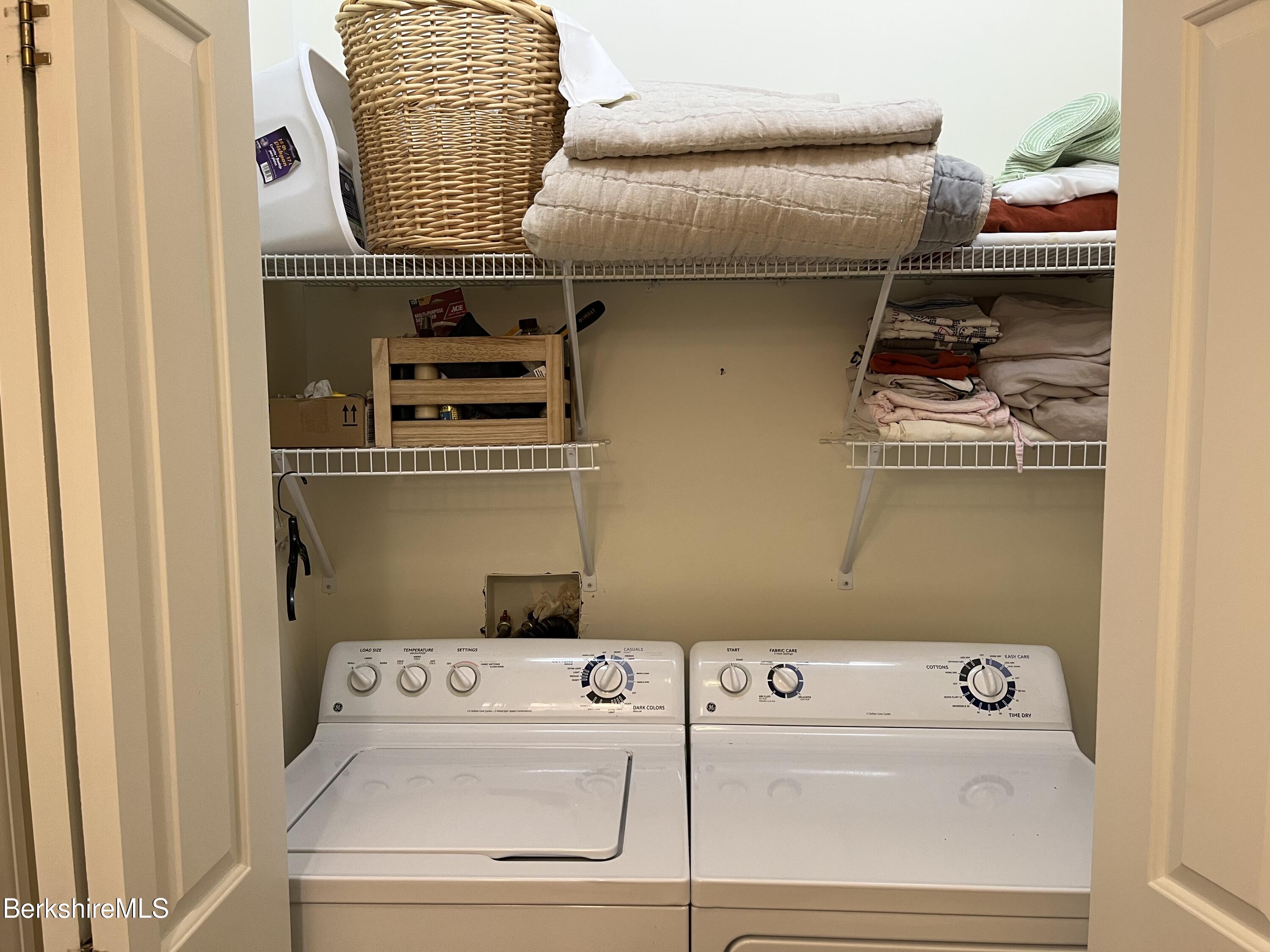 Lenox, Massachusetts 01240, United States, 3 Bedrooms Bedrooms, ,3 BathroomsBathrooms,Residential,Active,151538