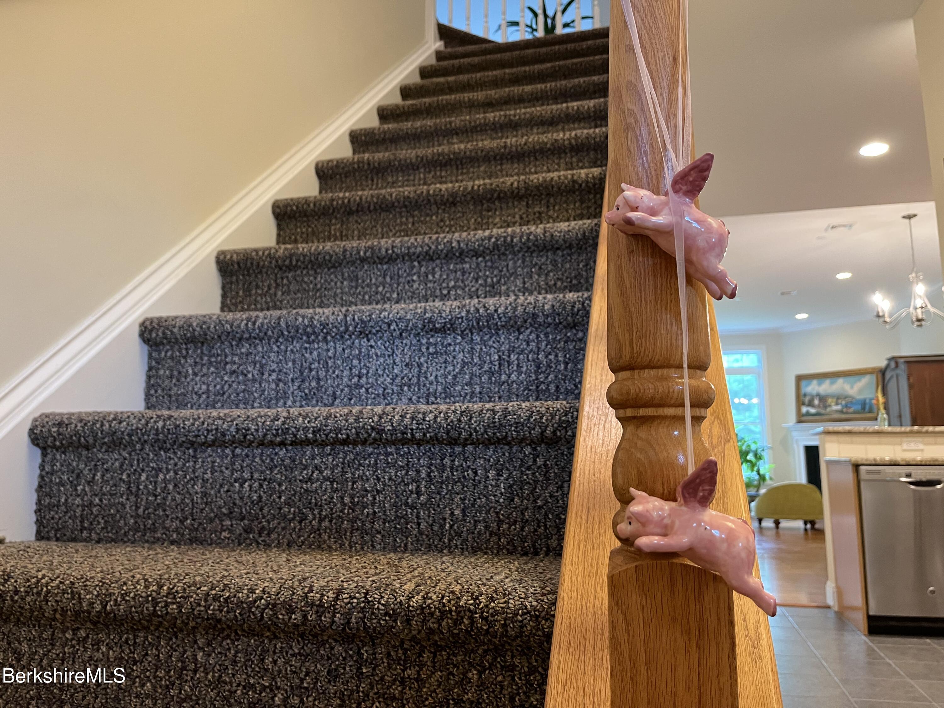 Lenox, Massachusetts 01240, United States, 3 Bedrooms Bedrooms, ,3 BathroomsBathrooms,Residential,Active,151538