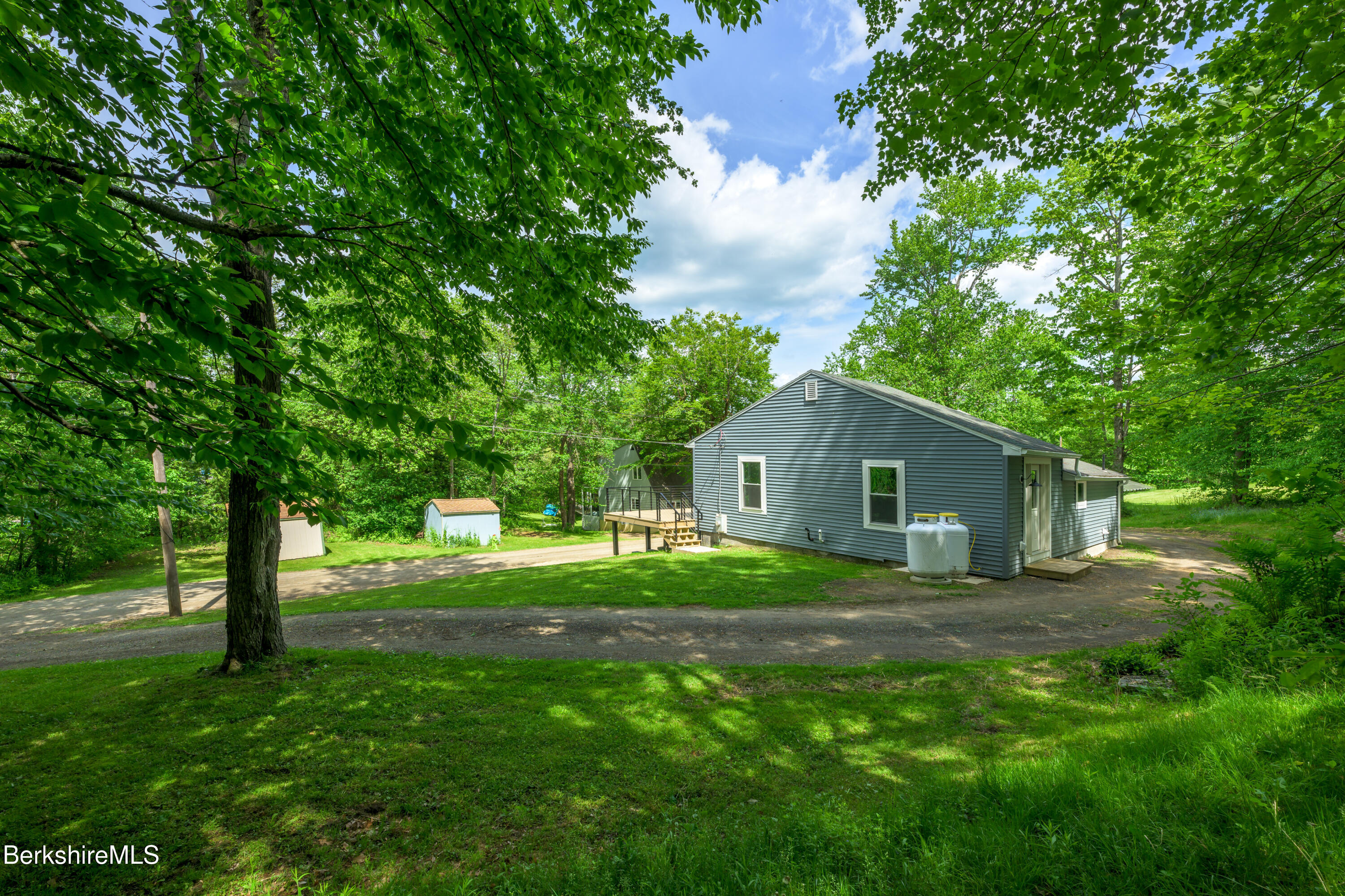 121 Calvin Rd, Hinsdale, Massachusetts image 25