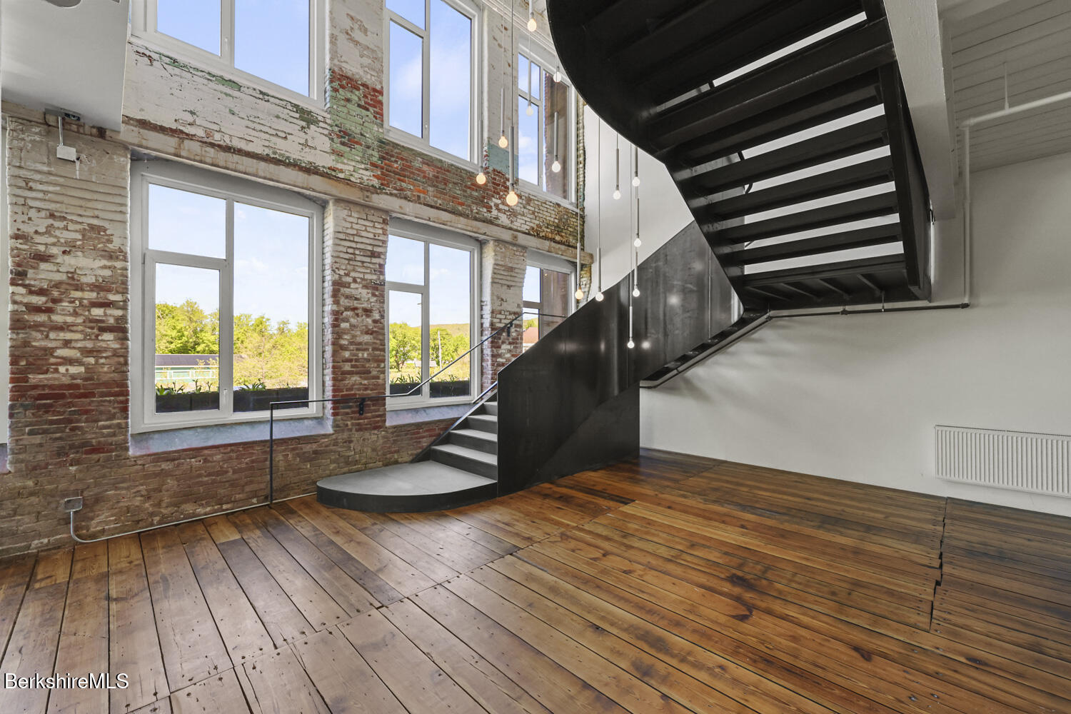 520 State Rd #204, North Adams, Massachusetts image 3