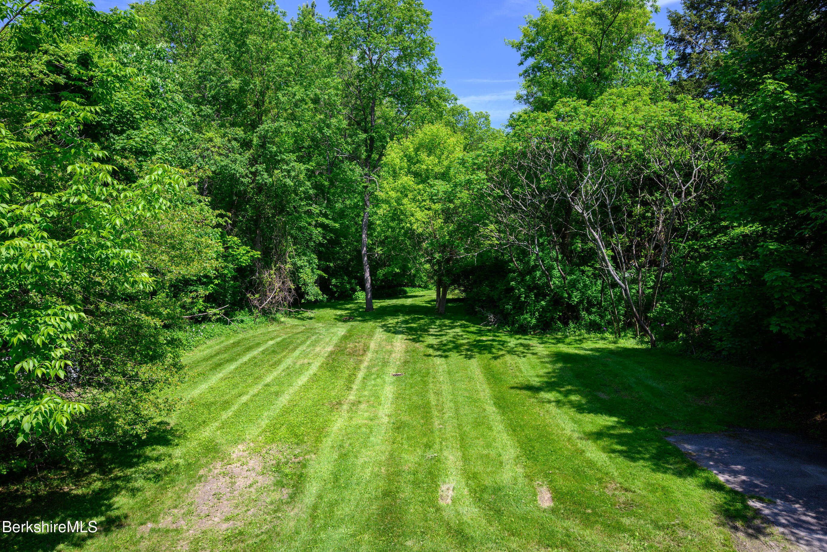 518 Water St, Williamstown, Massachusetts image 7
