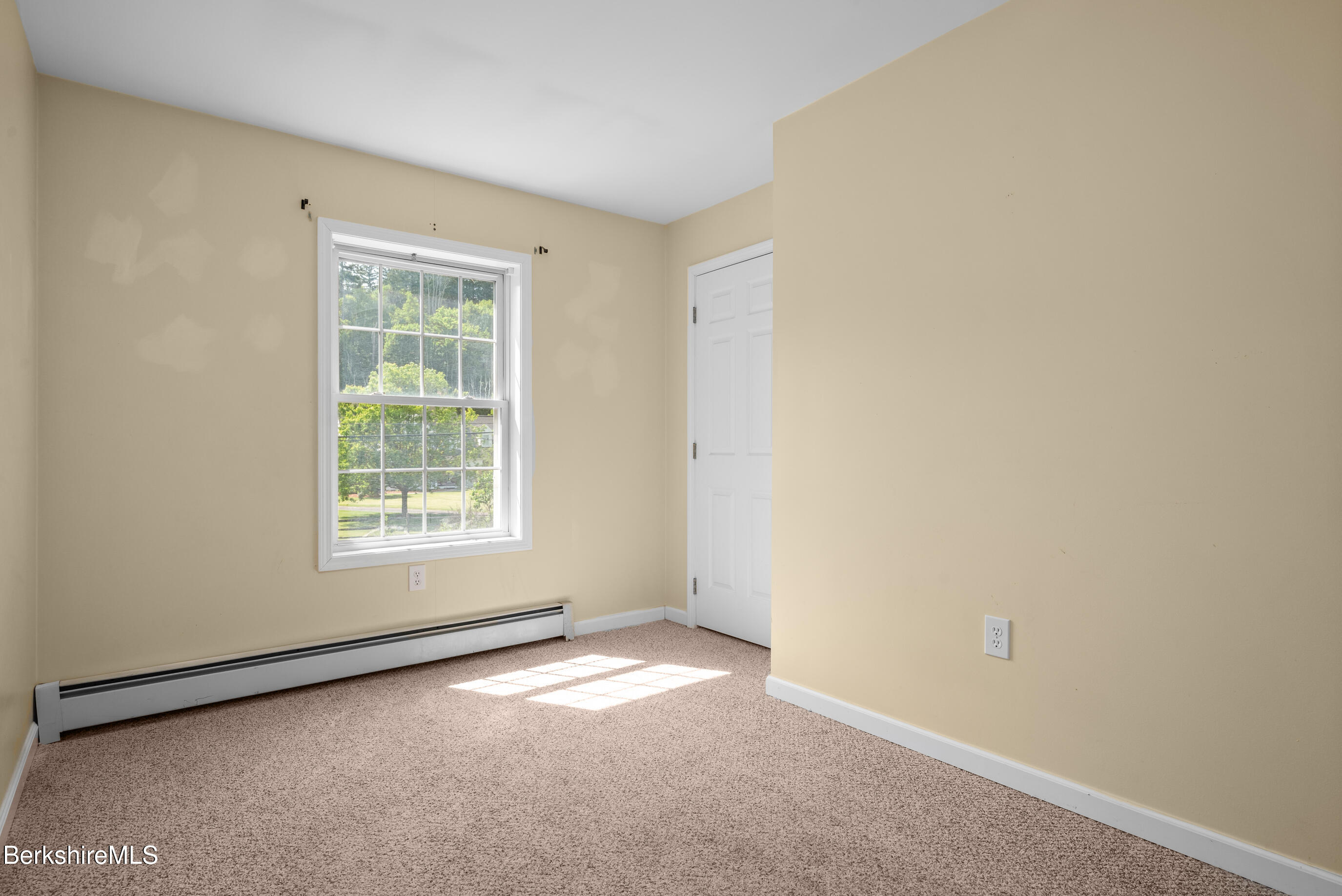 518 Water St, Williamstown, Massachusetts image 25