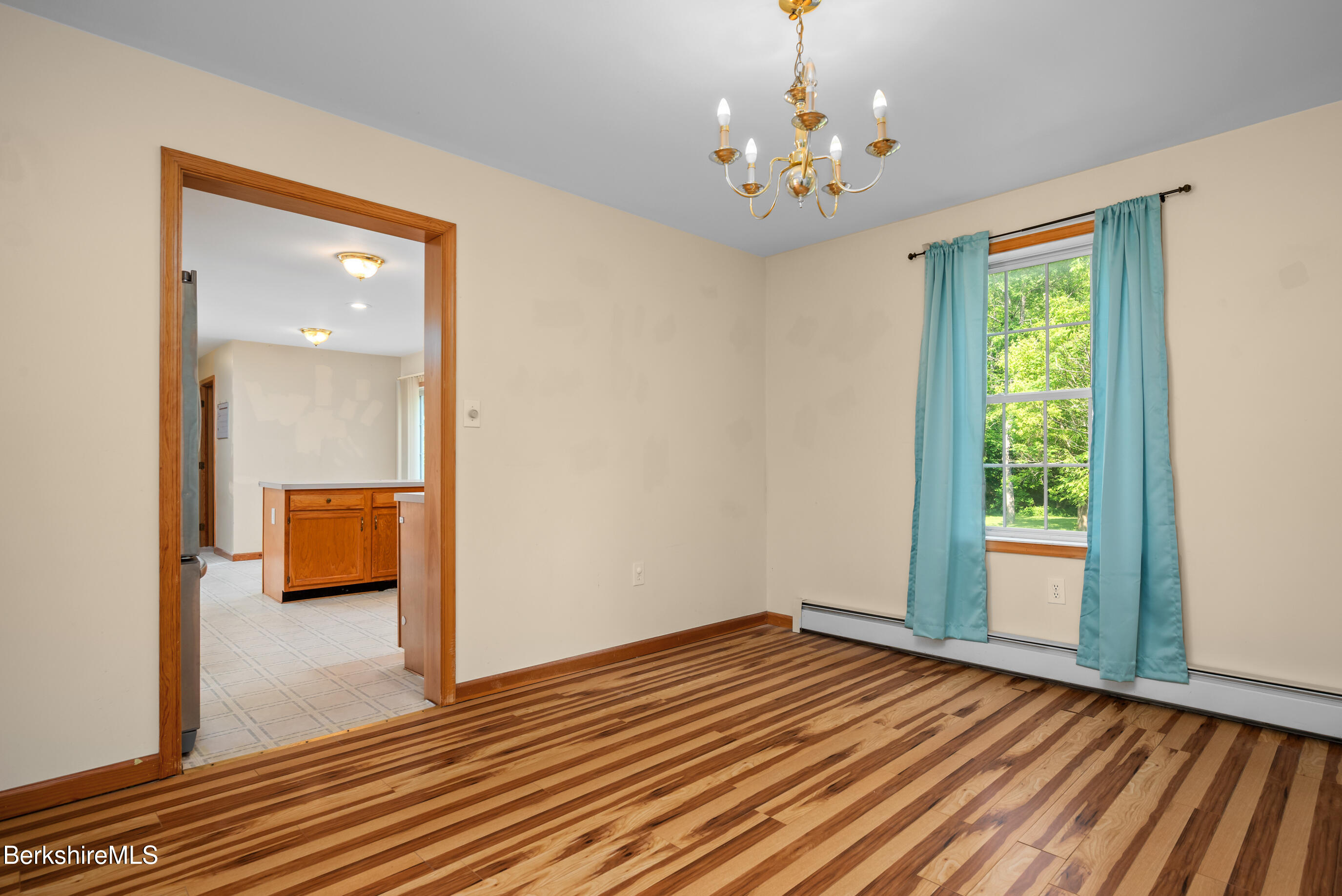 518 Water St, Williamstown, Massachusetts image 13