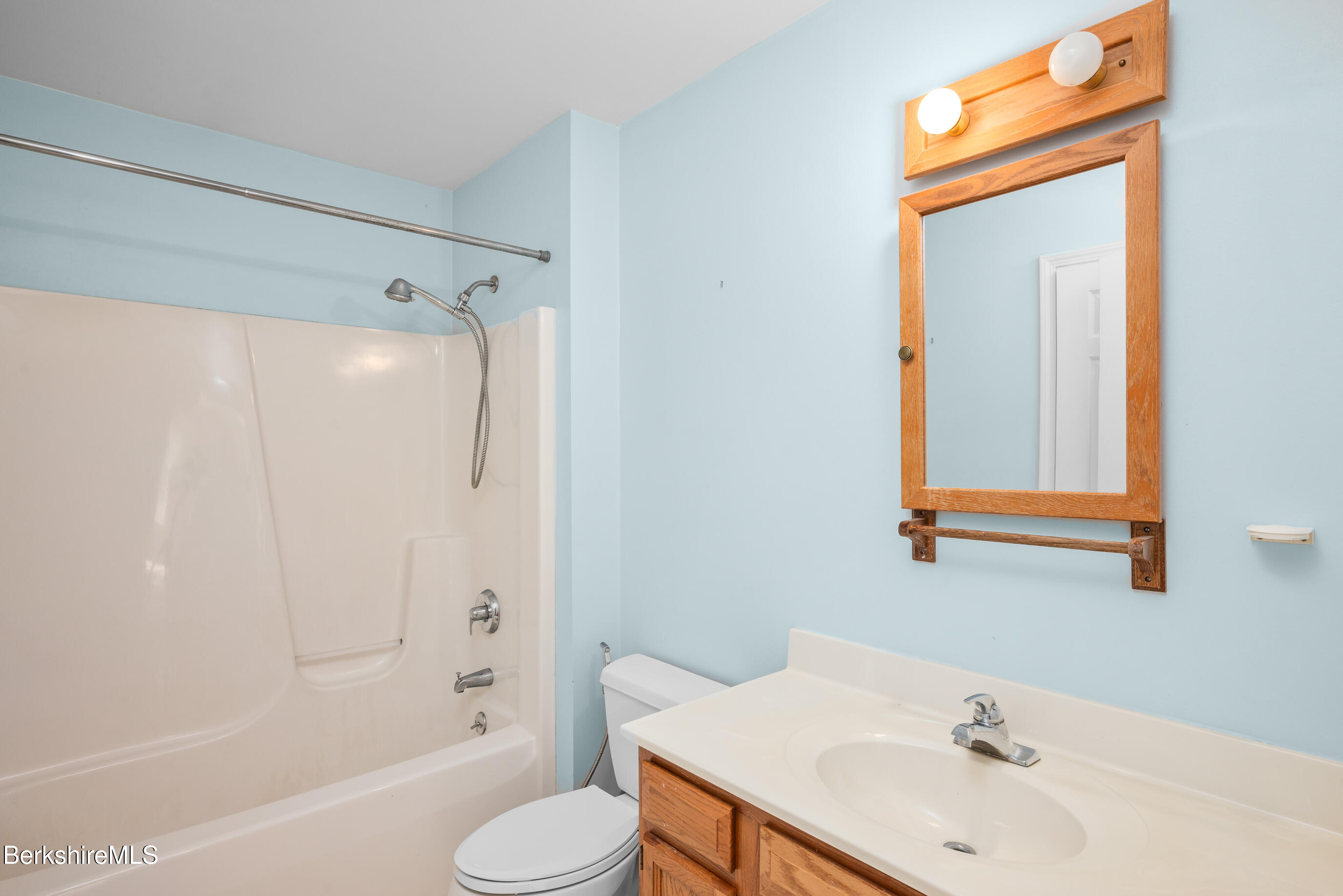 518 Water St, Williamstown, Massachusetts image 29