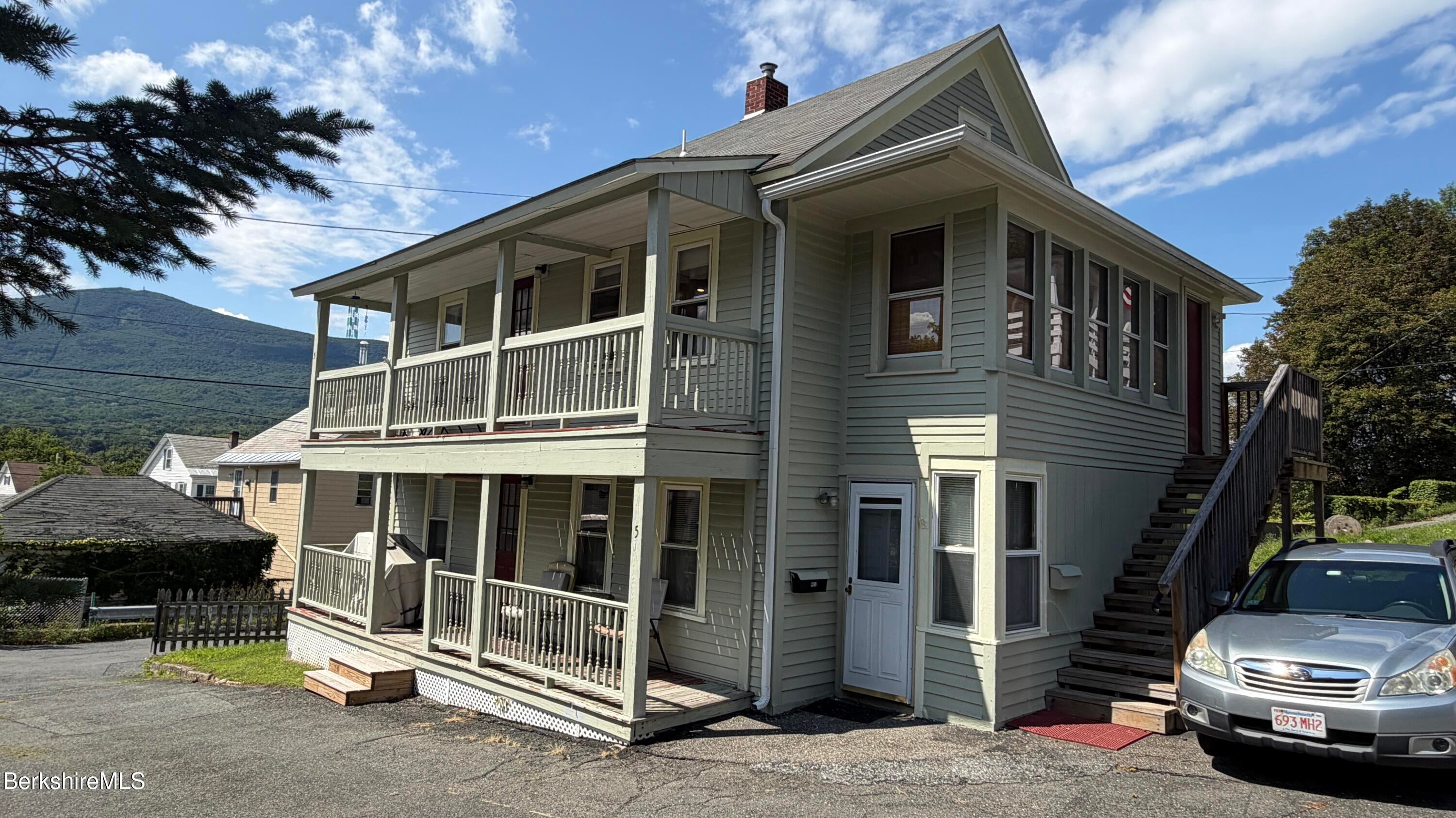 5 Richmond Ln