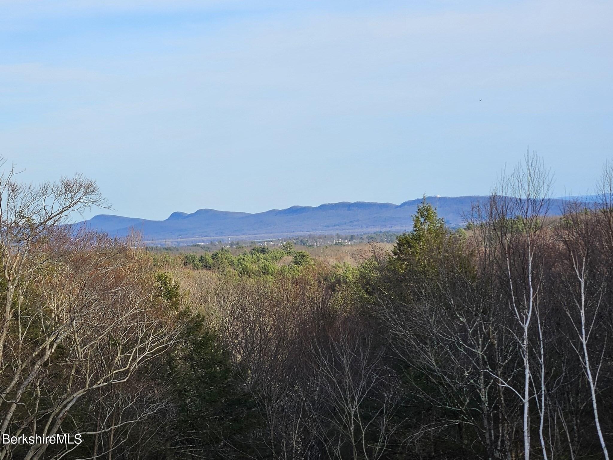 21 Unquomonk Rd, Williamsburg, Massachusetts image 2