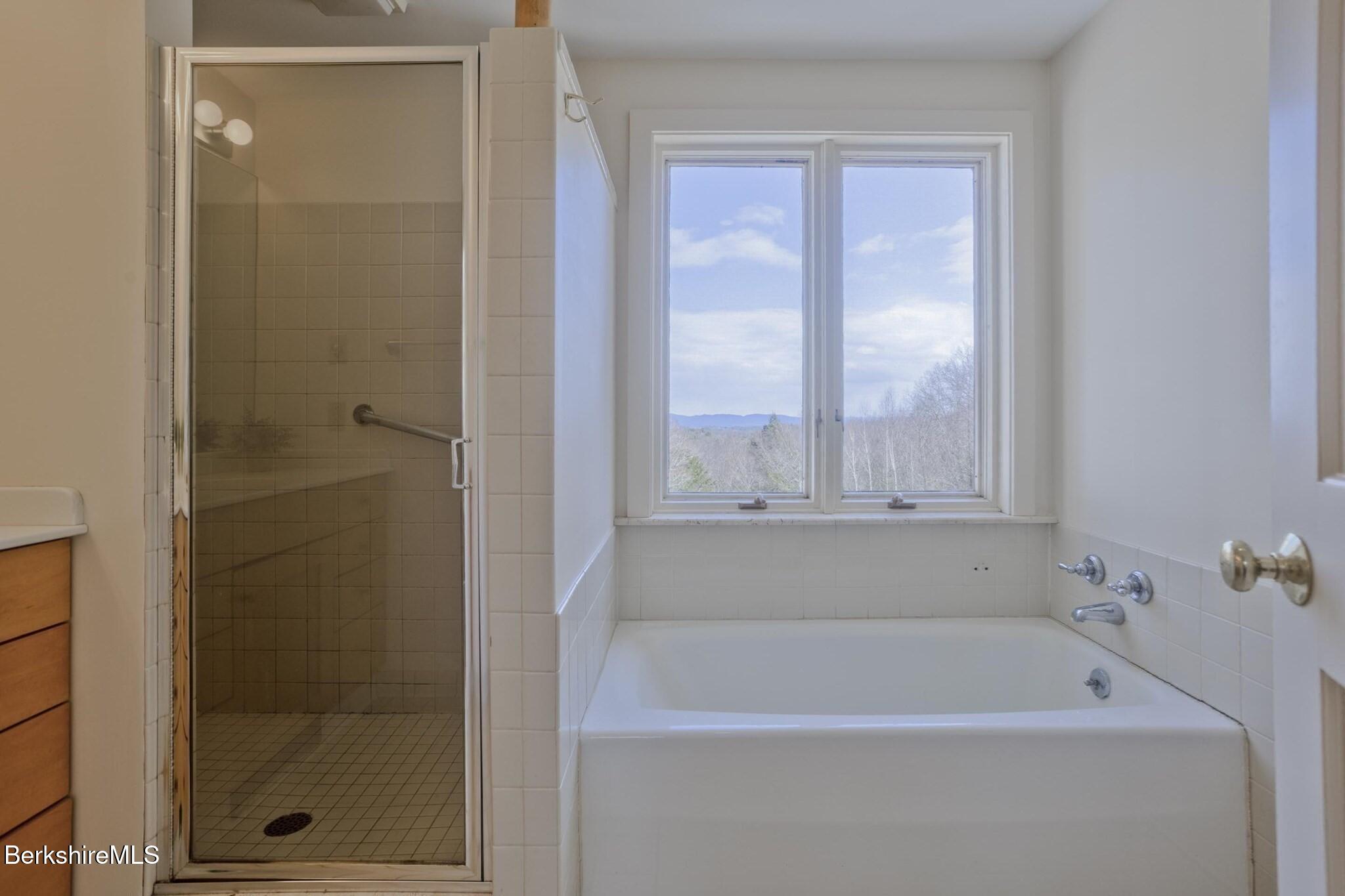 21 Unquomonk Rd, Williamsburg, Massachusetts image 37