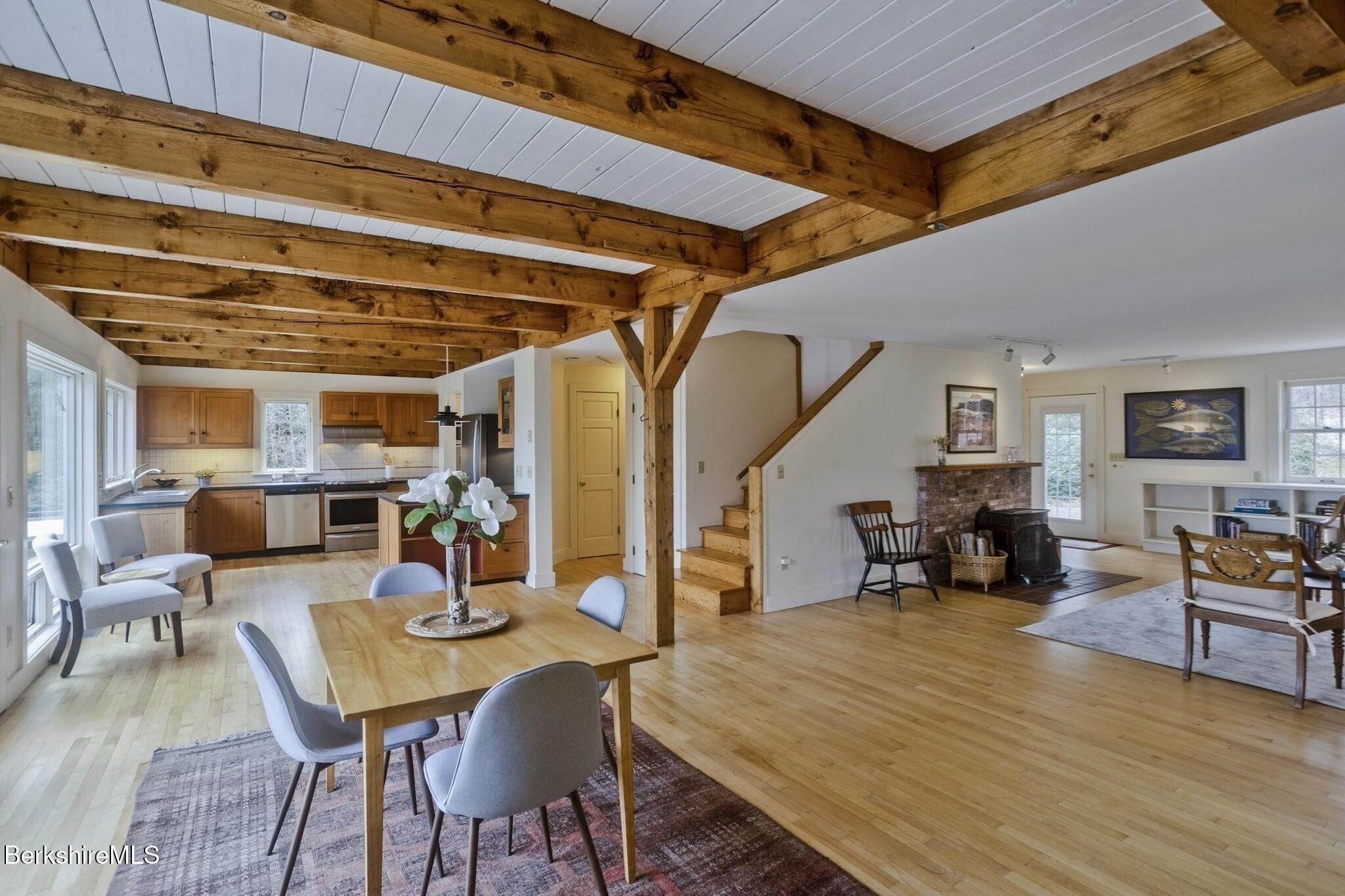 21 Unquomonk Rd, Williamsburg, Massachusetts image 15