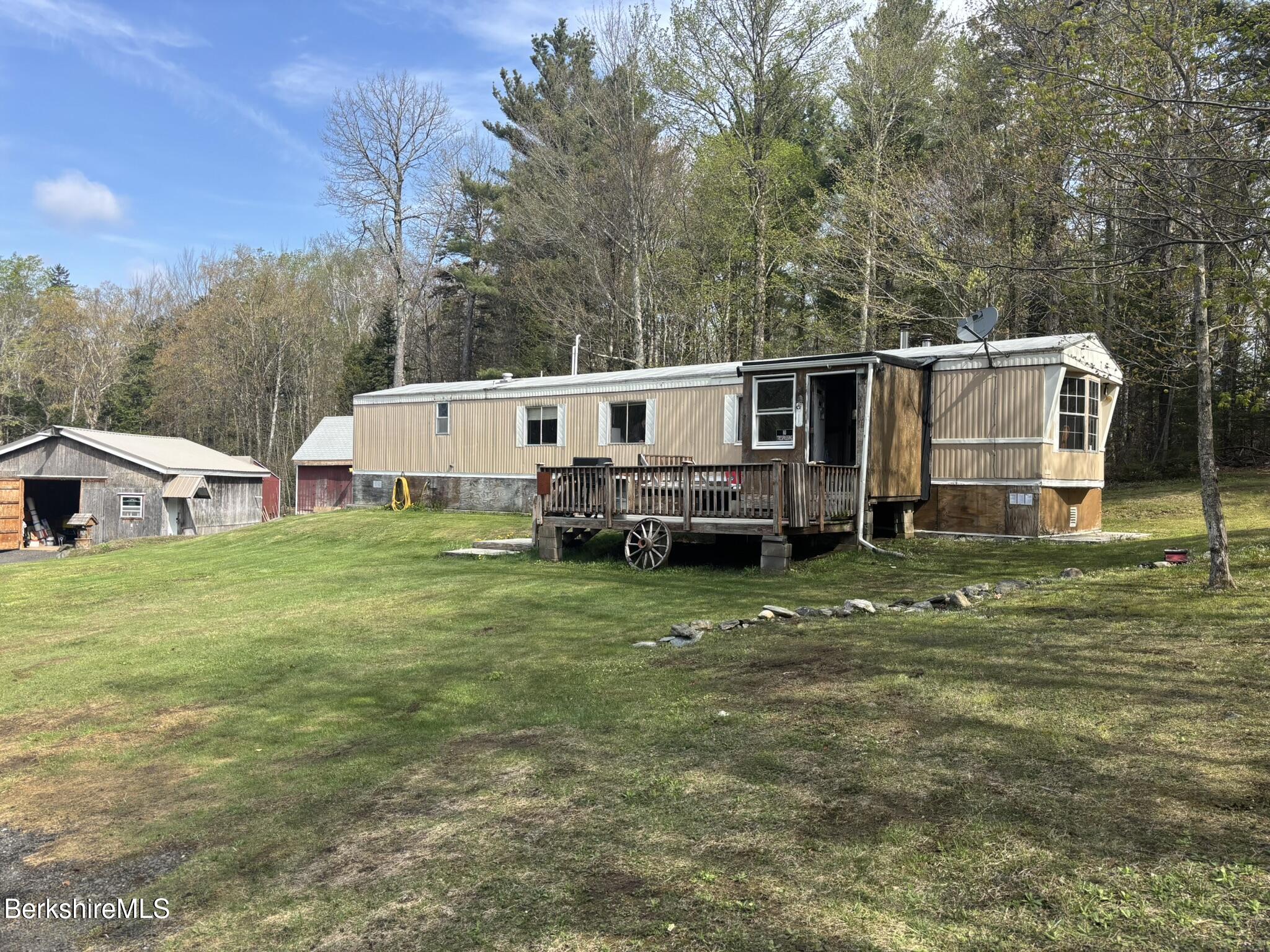 500 Loop Rd, Savoy, Massachusetts image 1