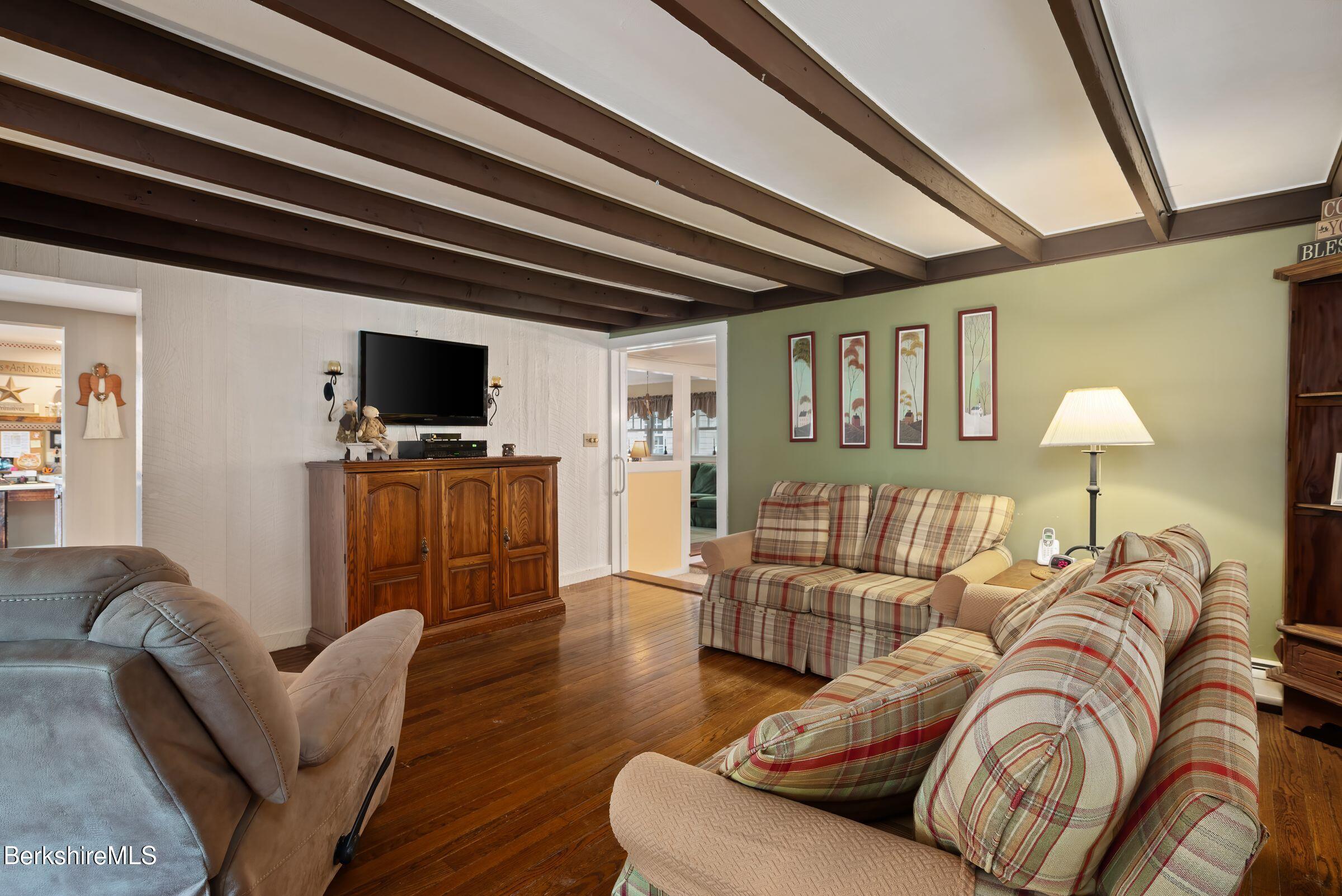924 Henderson Rd, Williamstown, Massachusetts image 20