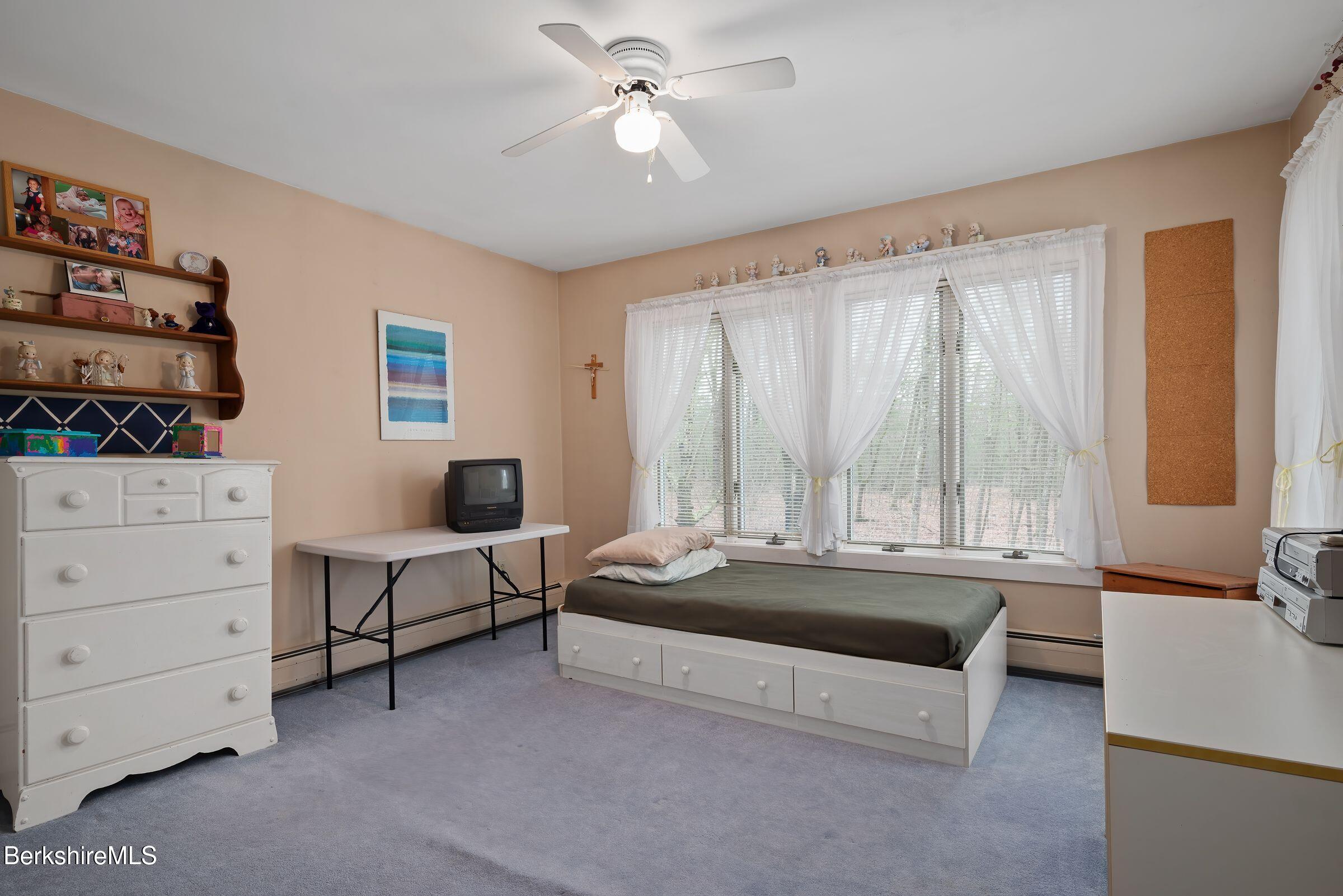 924 Henderson Rd, Williamstown, Massachusetts image 29