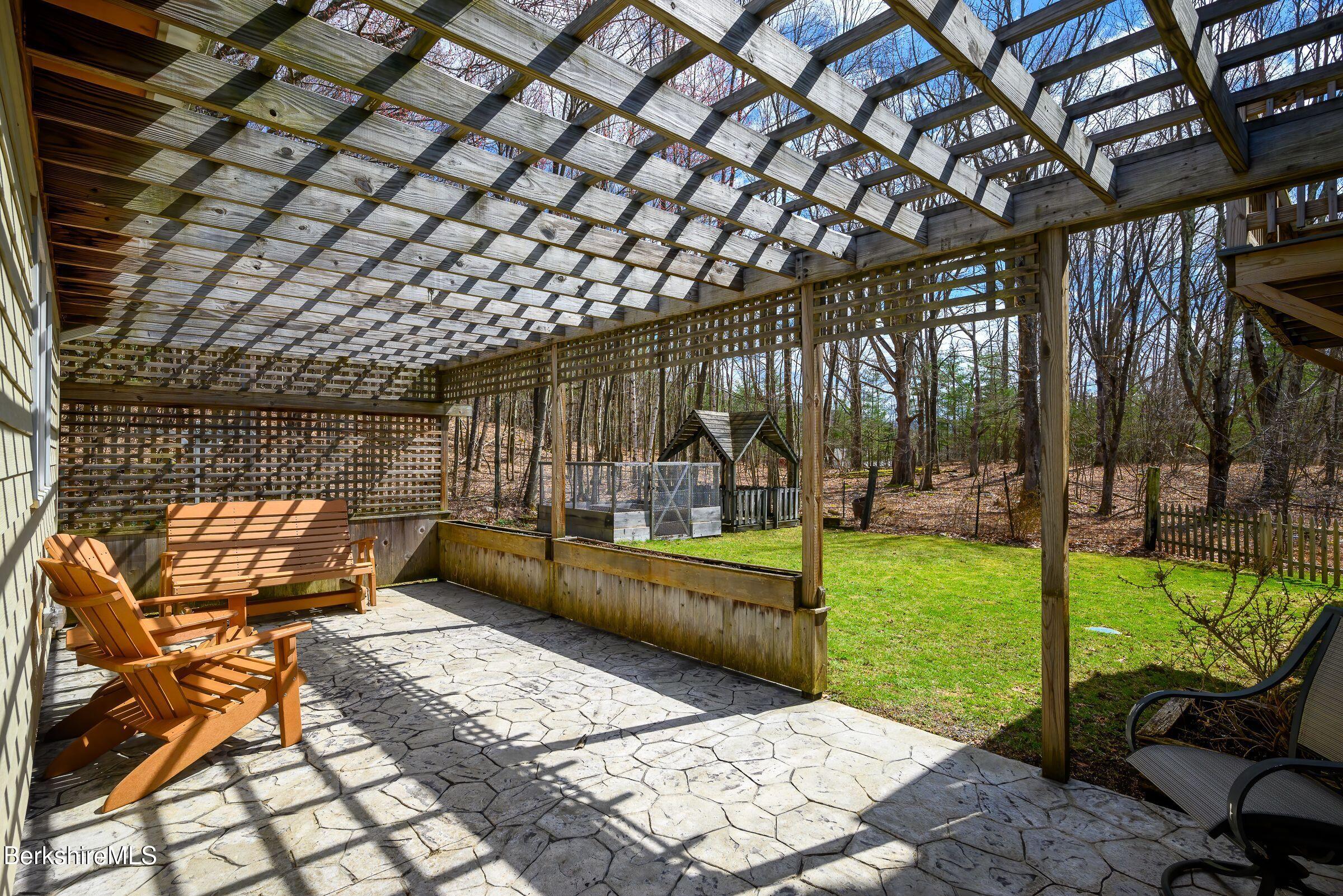 924 Henderson Rd, Williamstown, Massachusetts image 39