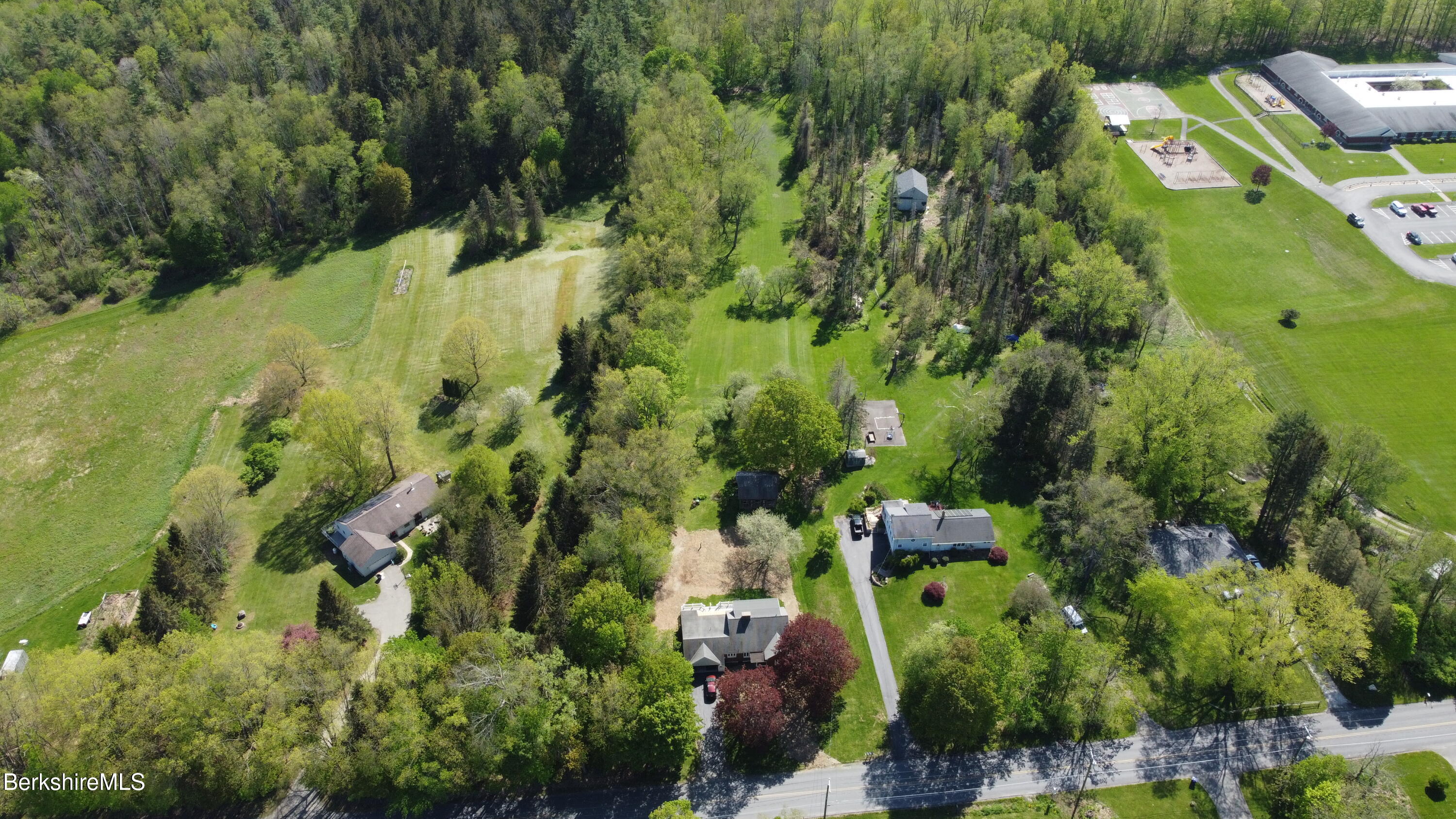 236 Summer St, Lanesborough, Massachusetts image 8