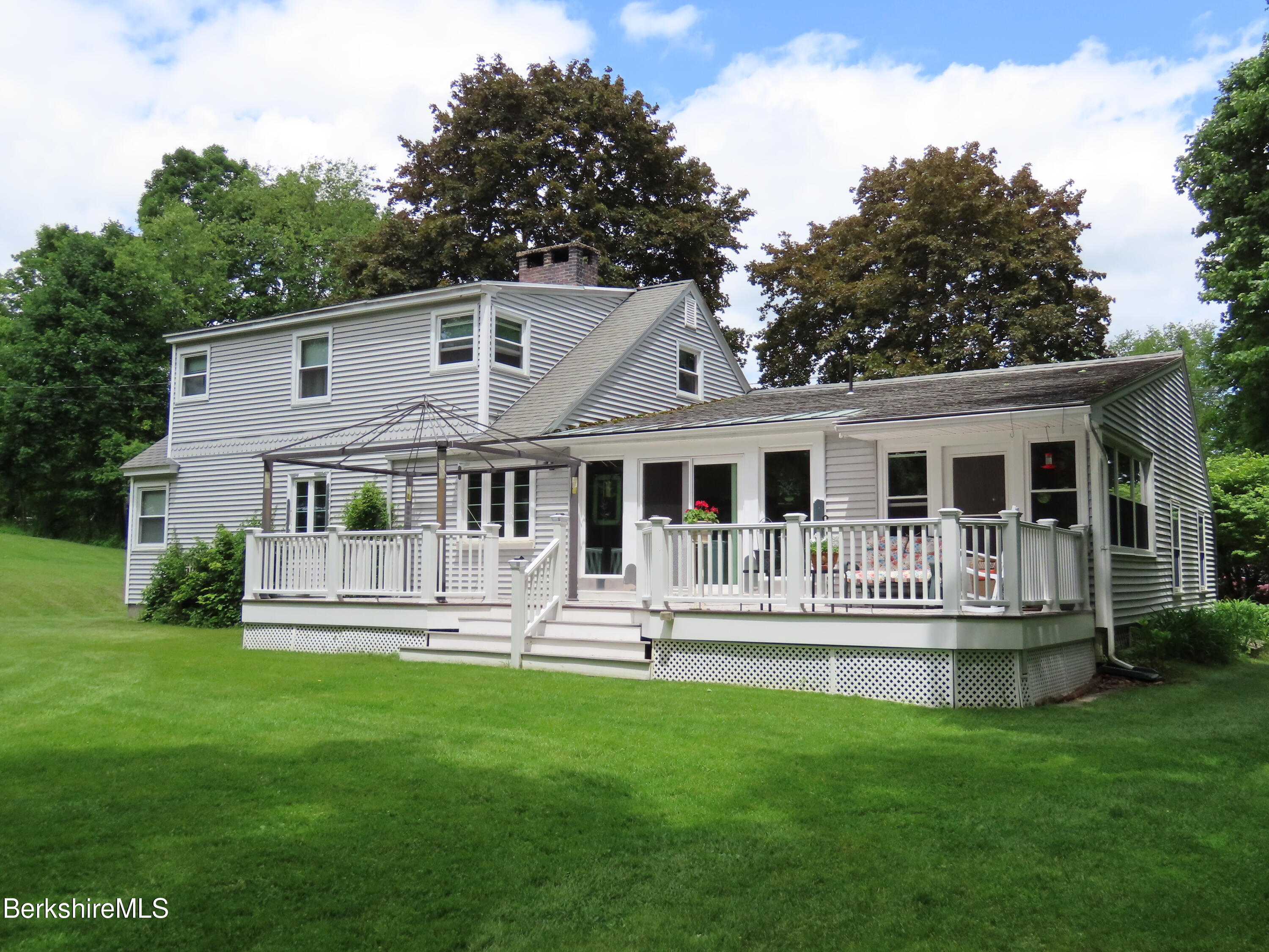 236 Summer St, Lanesborough, Massachusetts image 1