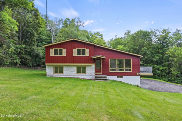 784 E MAIN ST, NORTH ADAMS, MA 01247 - Image dcd2eb2a1a5432ae2425d938c4683d41/3834860324