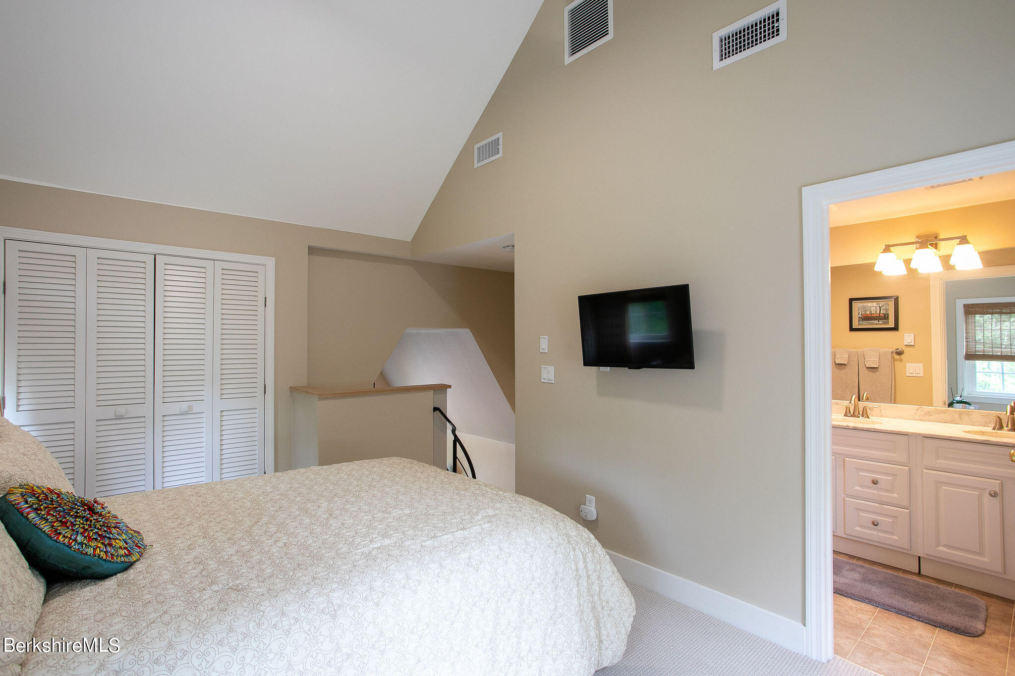 594 Shunpike Rd, Sheffield, Massachusetts image 19