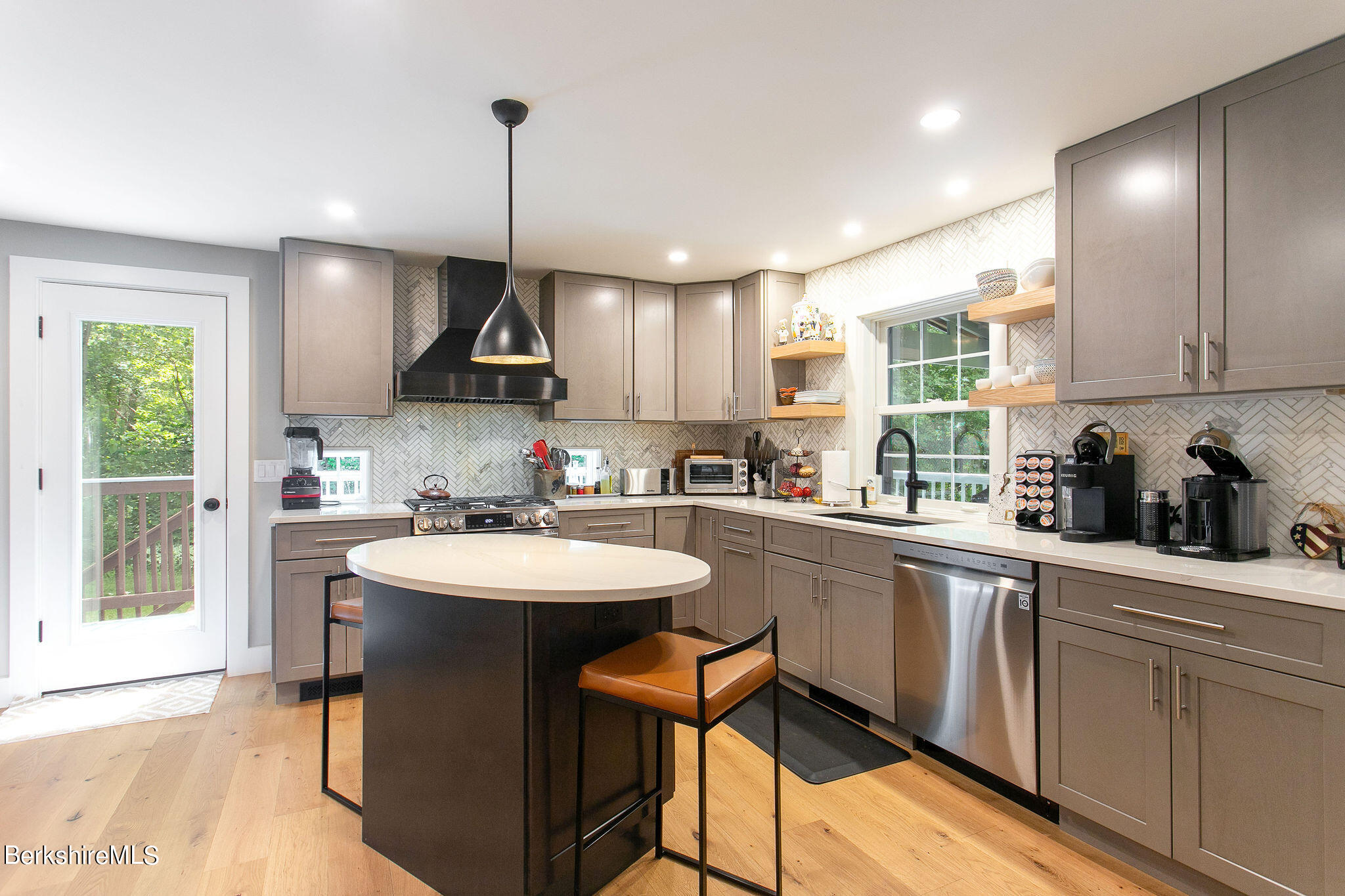 594 Shunpike Rd, Sheffield, Massachusetts image 8
