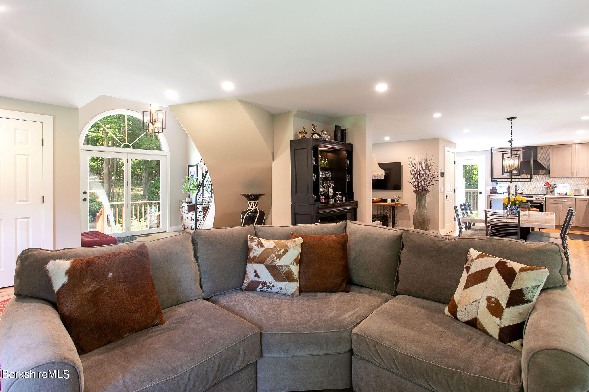 594 Shunpike Rd, Sheffield, Massachusetts image 5