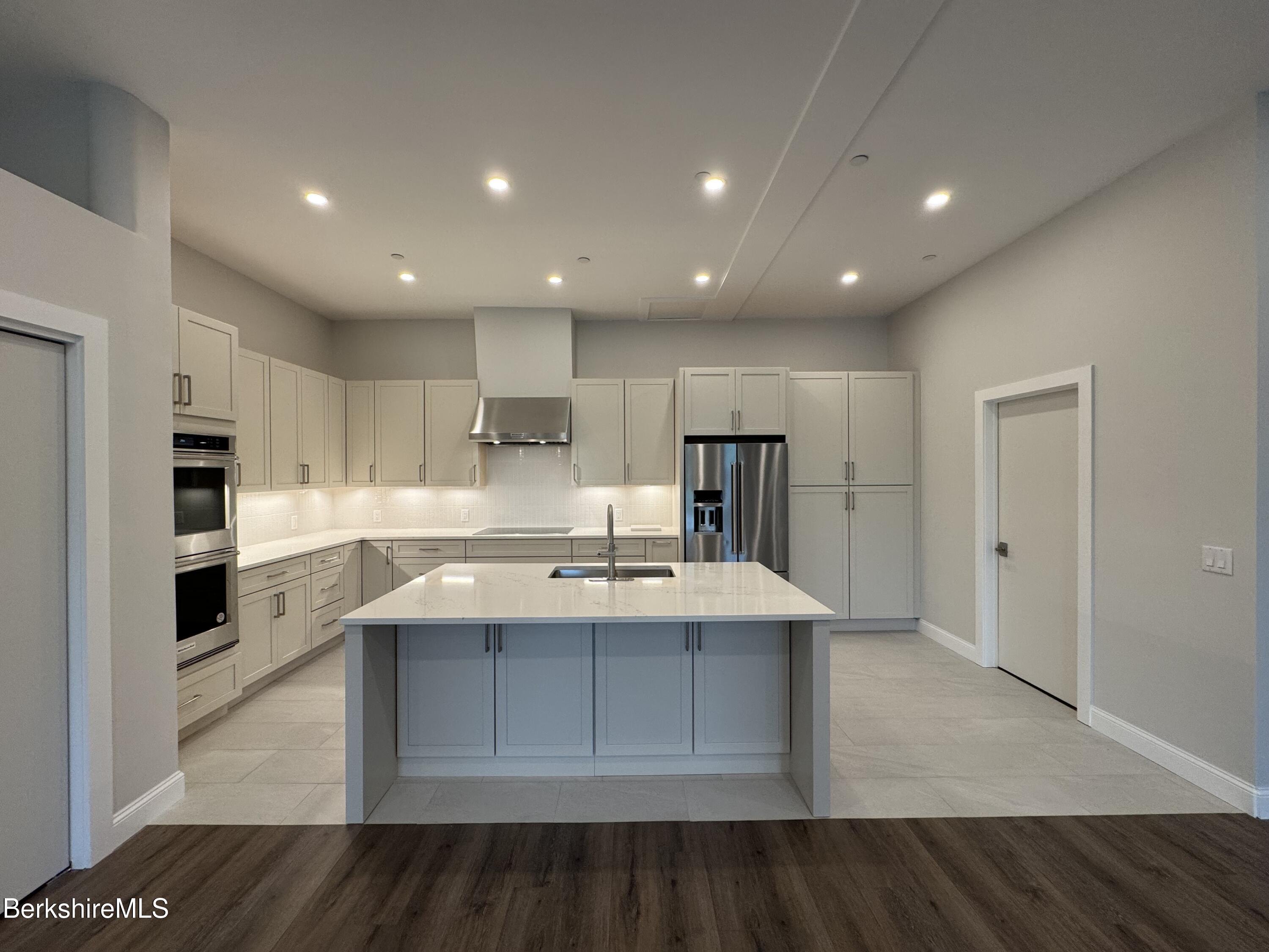 281 Main St #2 C, Great Barrington, Massachusetts image 1
