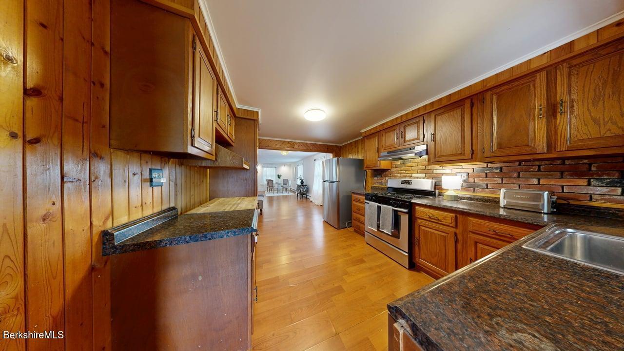 44 Richmond St, Cheshire, Massachusetts image 14