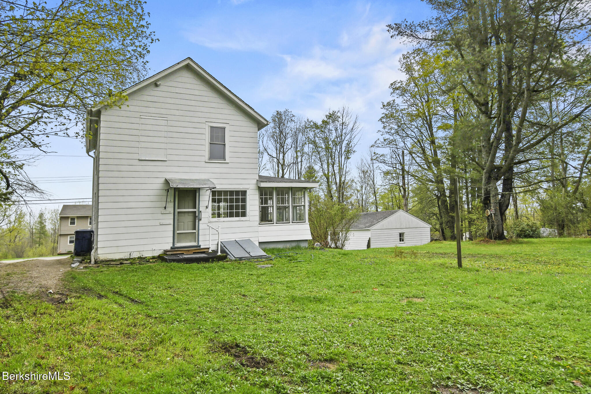 83 Robinson Rd, Hinsdale, Massachusetts image 8