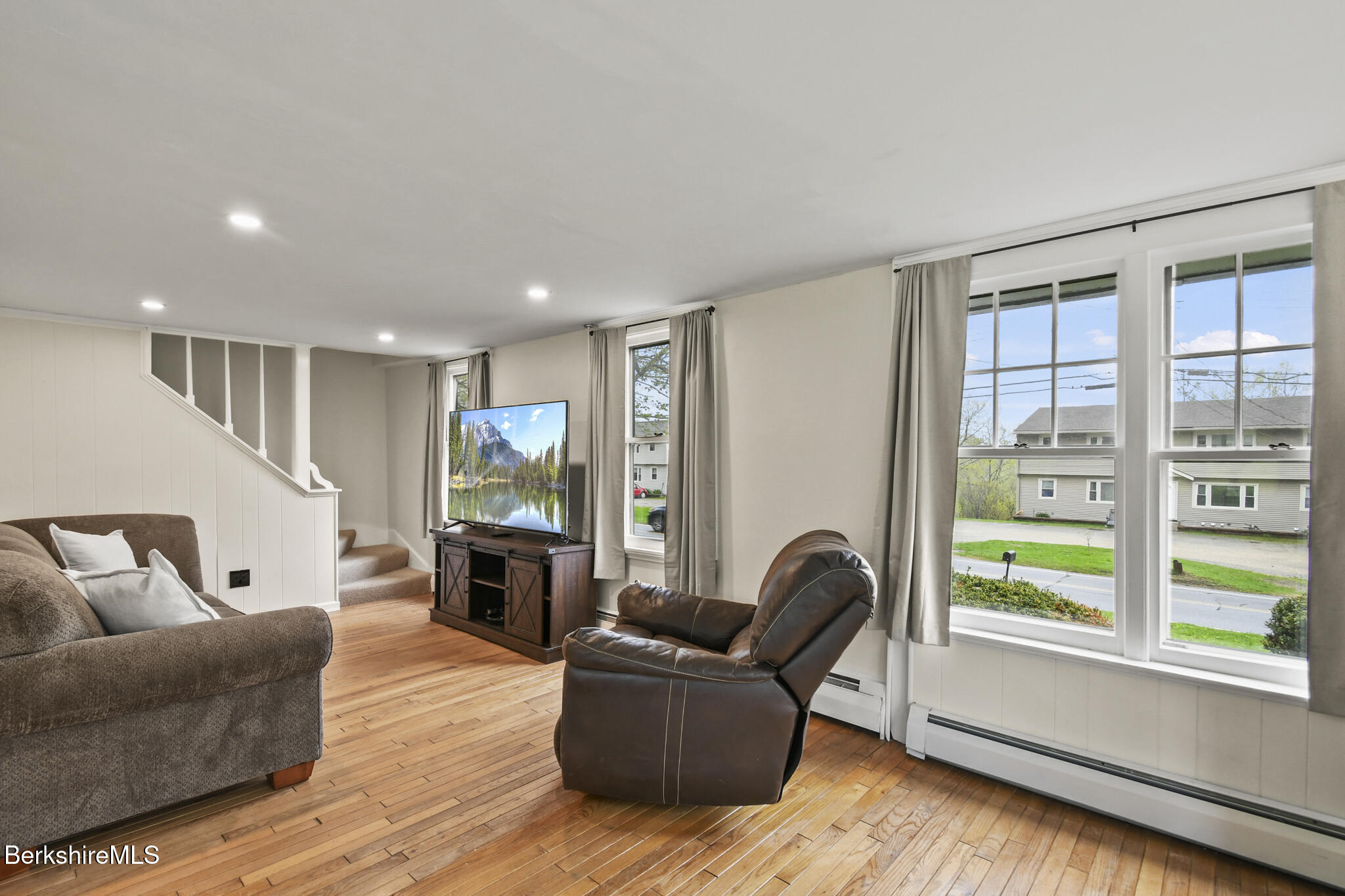 83 Robinson Rd, Hinsdale, Massachusetts image 11