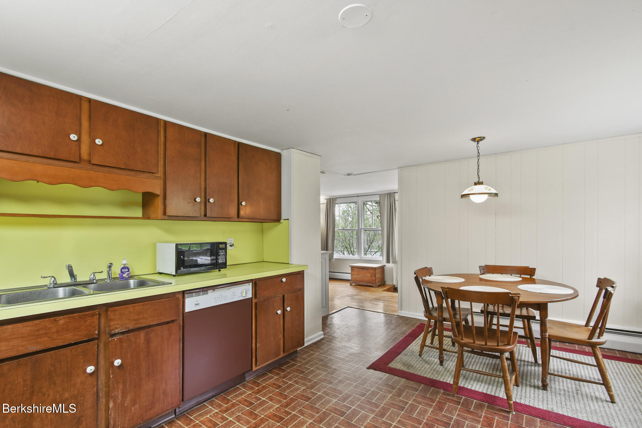 83 Robinson Rd, Hinsdale, Massachusetts image 26
