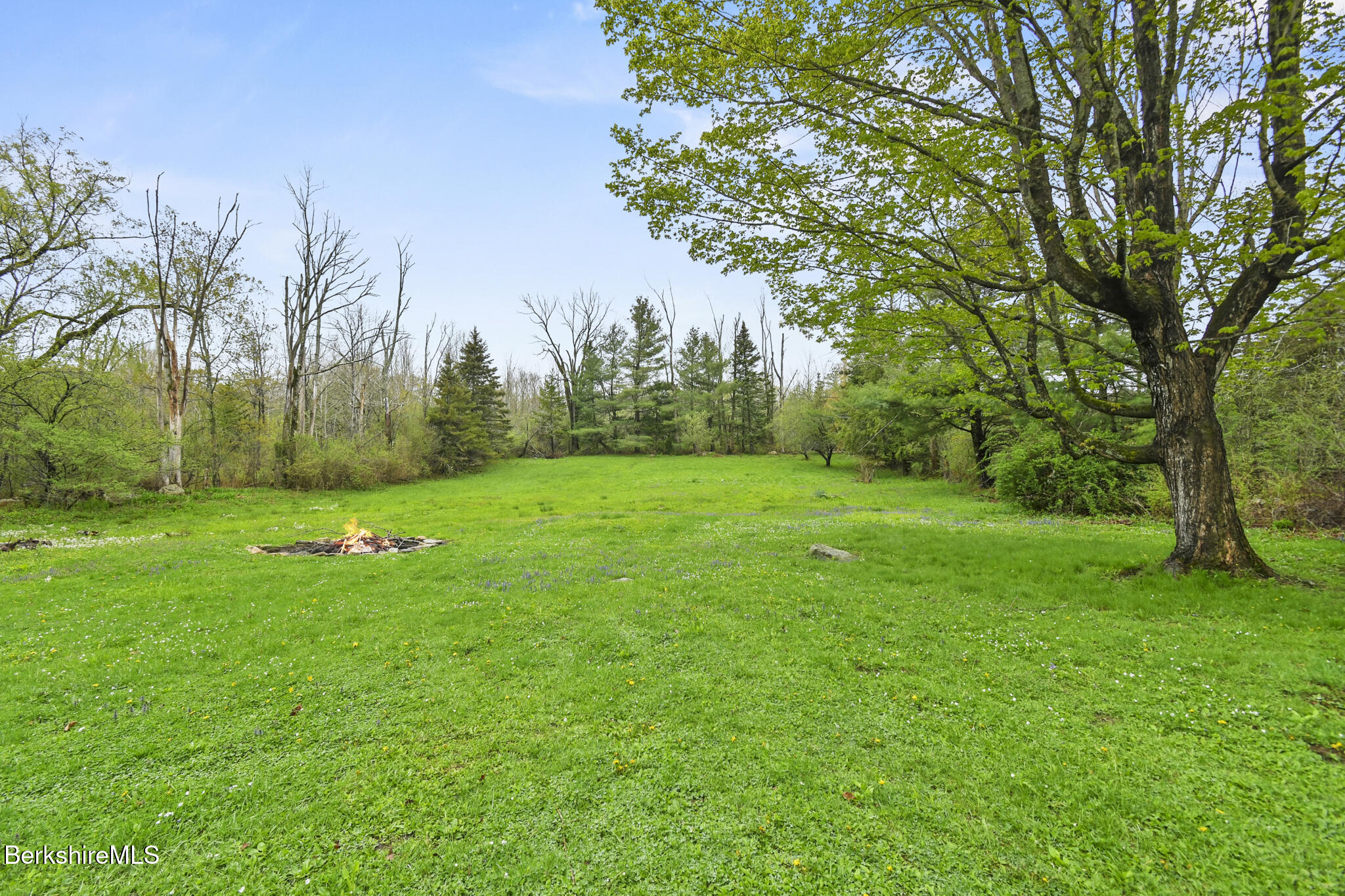 83 Robinson Rd, Hinsdale, Massachusetts image 5
