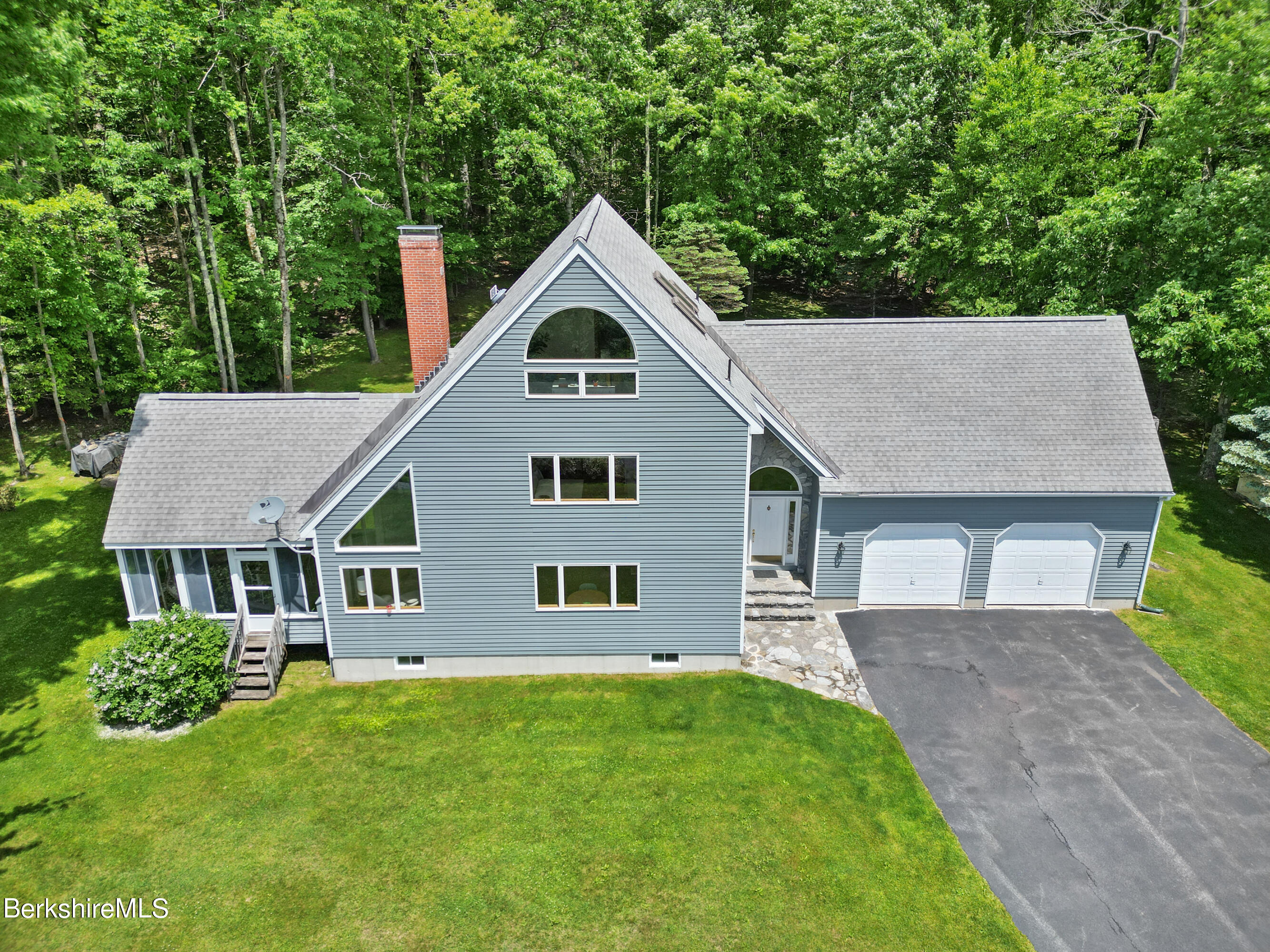 86 George Carter Rd, Becket, Massachusetts image 3