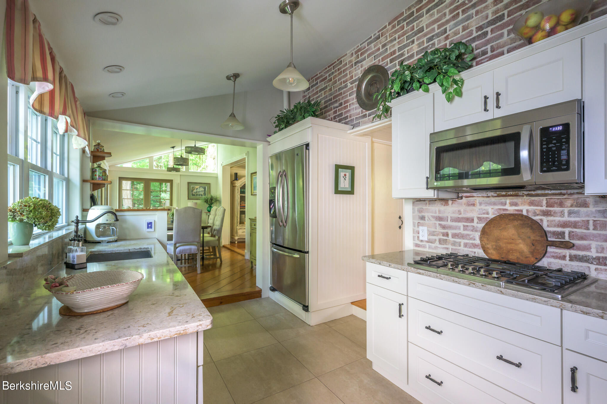 85 East Main St, Stockbridge, Massachusetts image 14