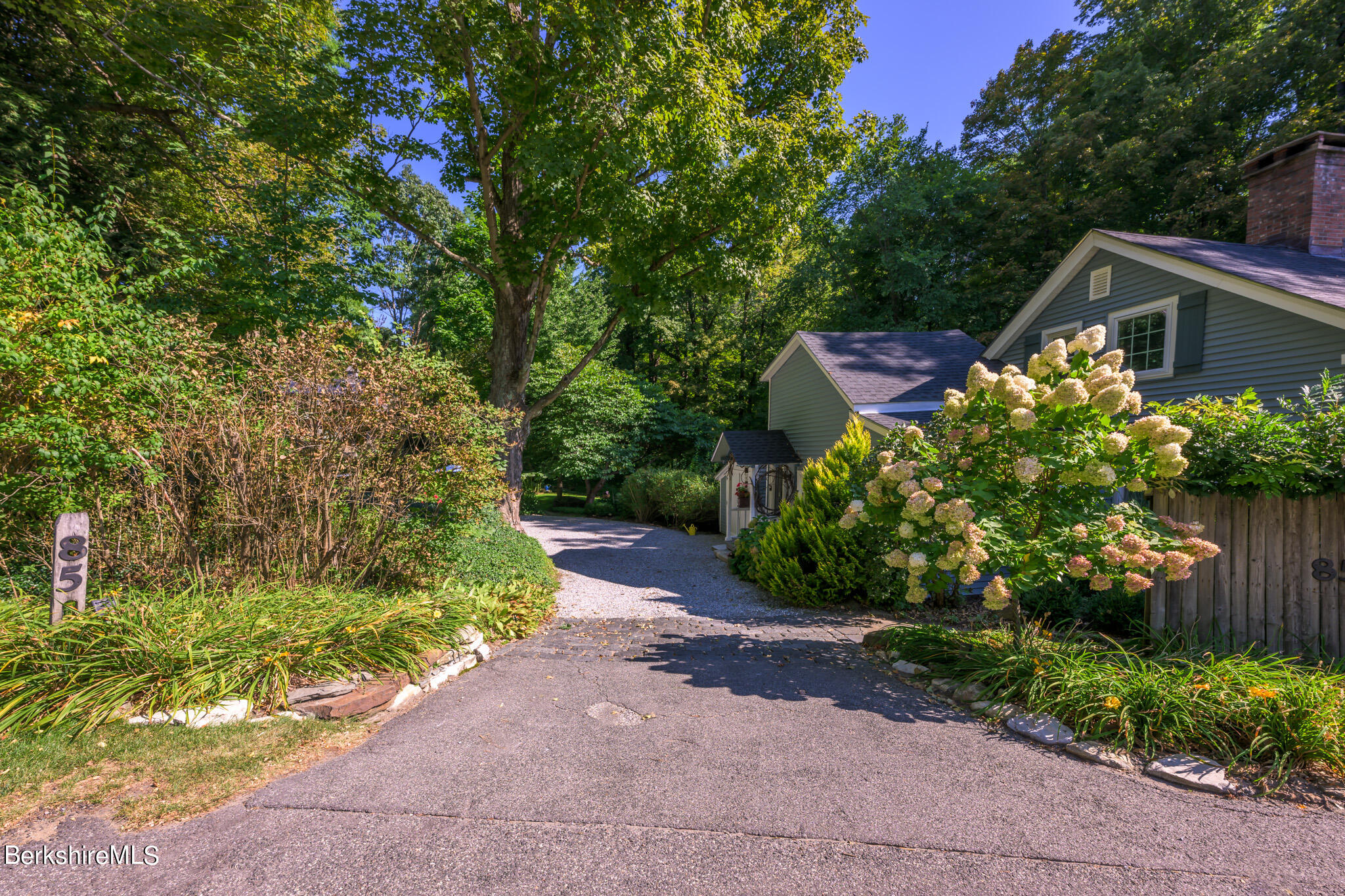 85 East Main St, Stockbridge, Massachusetts image 4