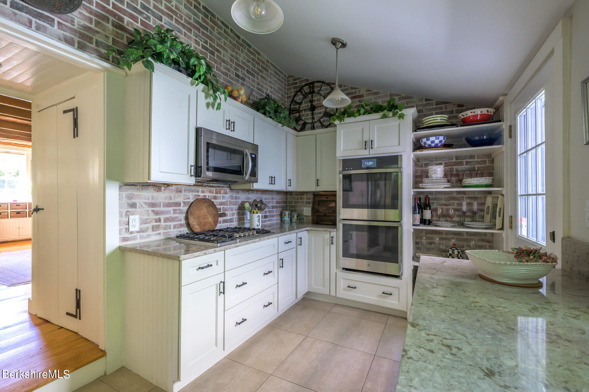 85 East Main St, Stockbridge, Massachusetts image 12