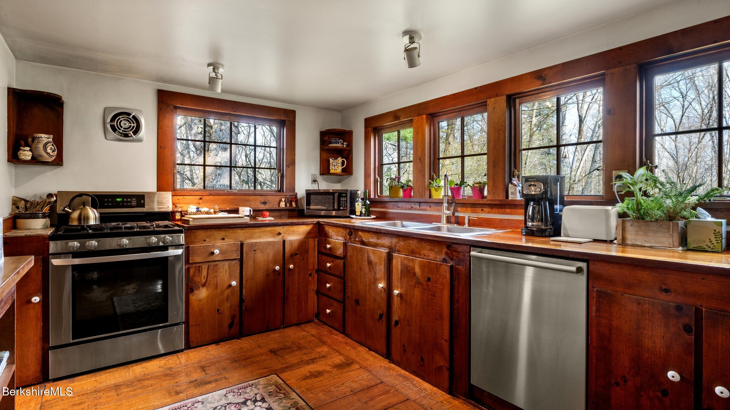 35 Stagecoach Rd, Hillsdale, New York image 11