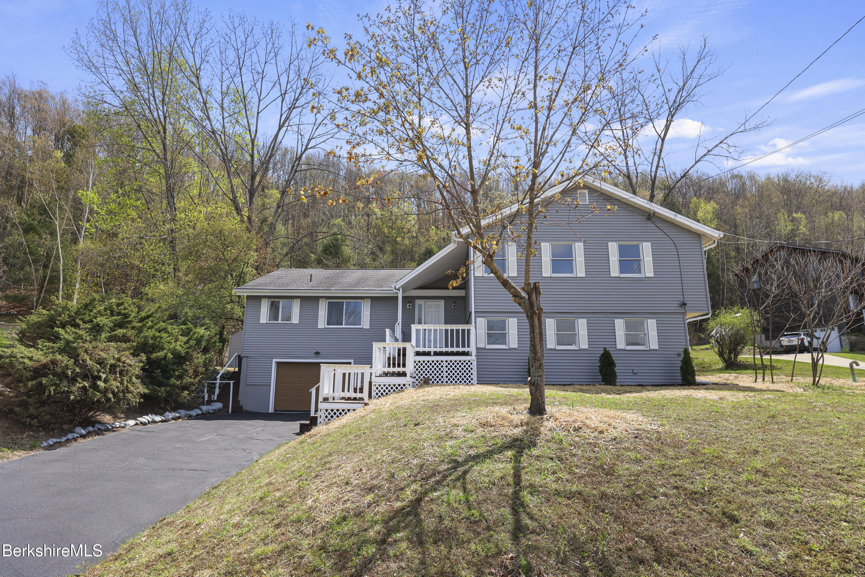 149 Wilshire Dr, Cheshire, Massachusetts image 2
