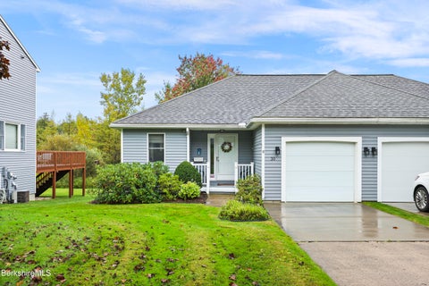 Condo For Sale - 30 Walden Ln<br/> Pittsfield Twp, MA 01201