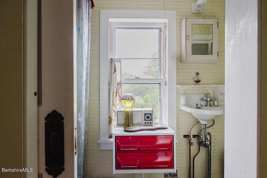 81 Egremont Plain Rd, Great Barrington, Massachusetts image 30
