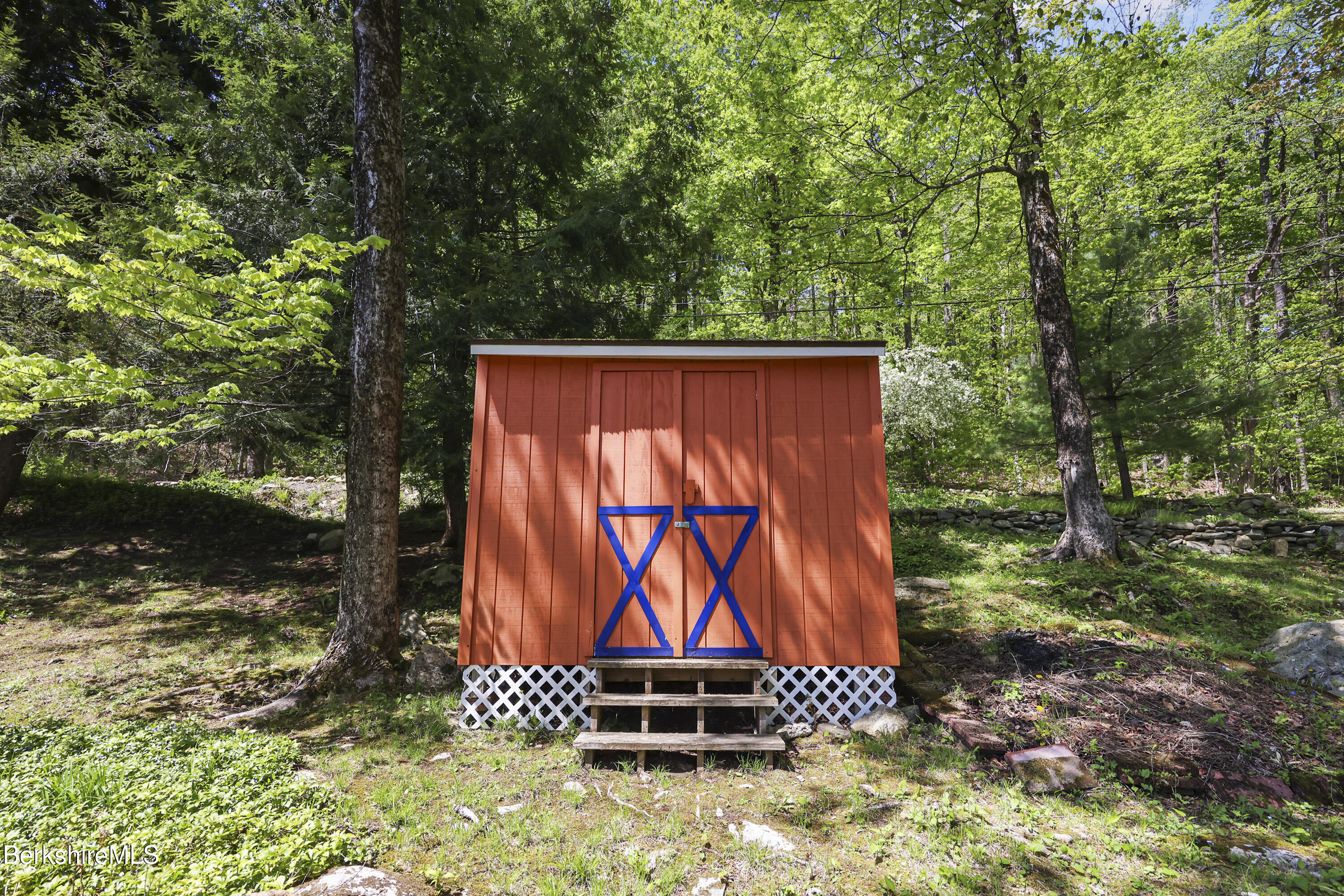 667 King Richard Dr, Becket, Massachusetts image 47