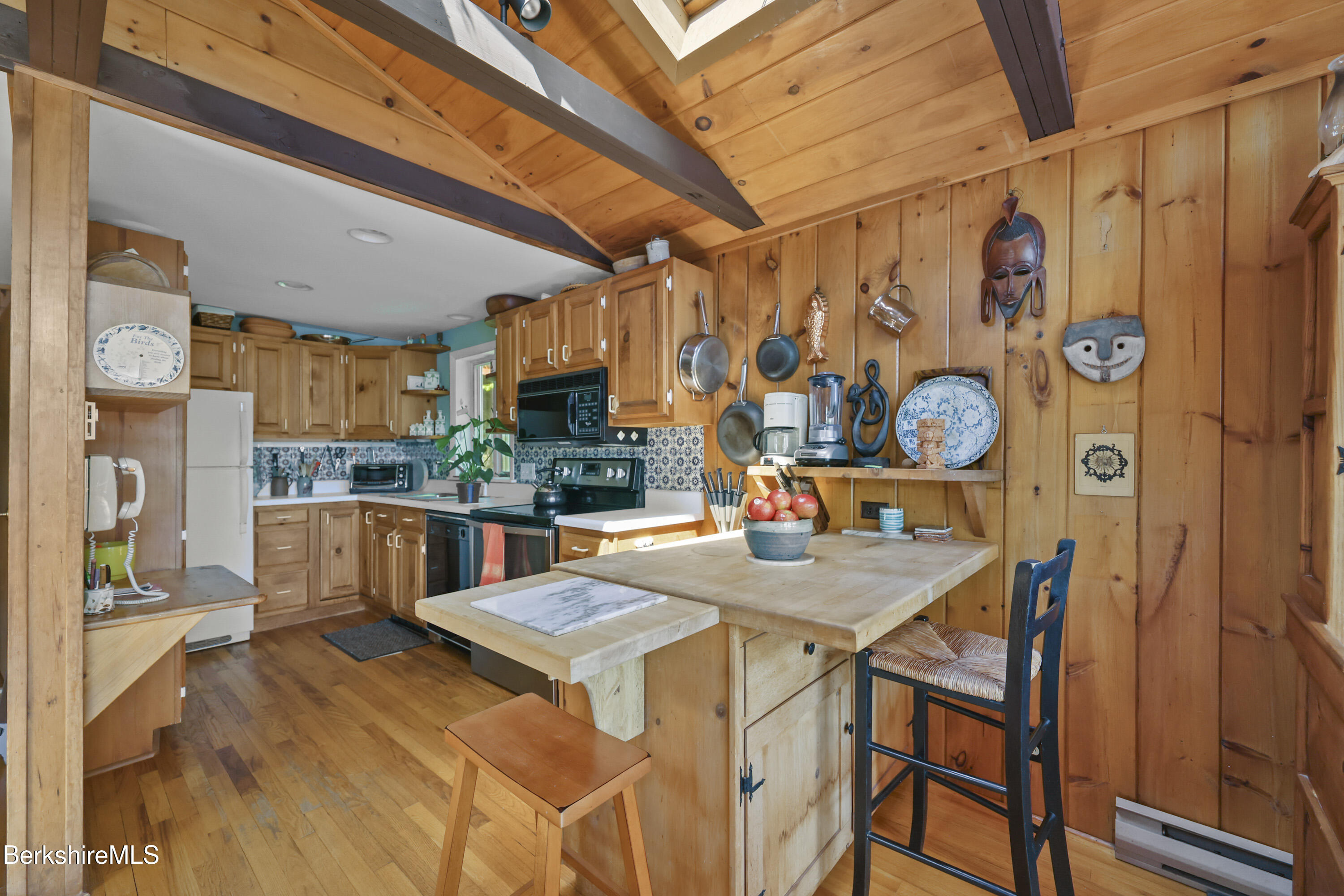667 King Richard Dr, Becket, Massachusetts image 31