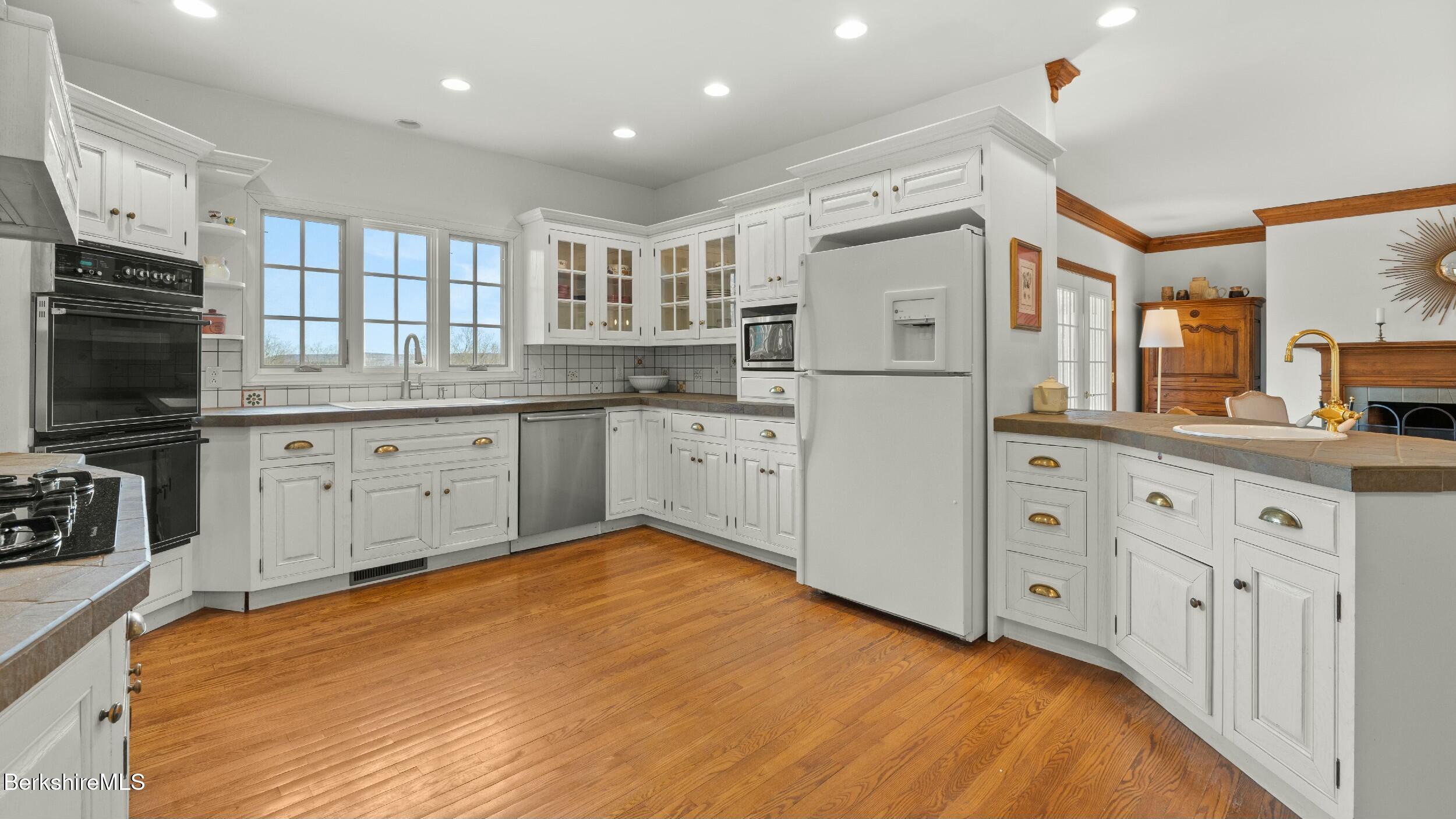 76 Lenox Rd, West Stockbridge, Massachusetts image 20
