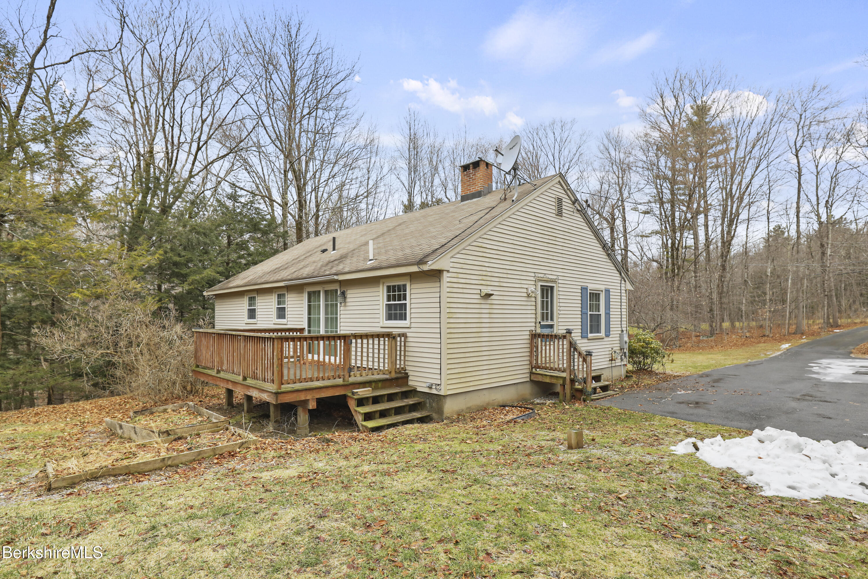 2271 Jacobs Ladder Rd, Becket, Massachusetts image 23