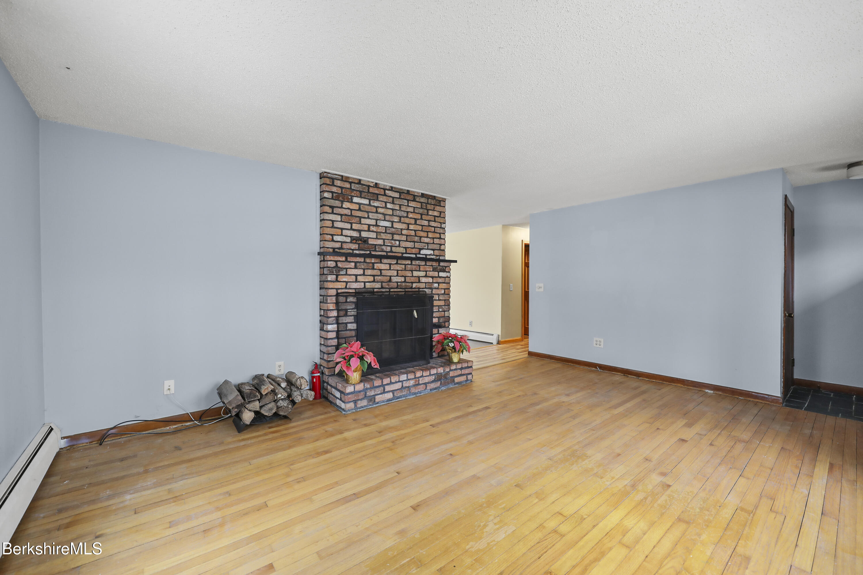 2271 Jacobs Ladder Rd, Becket, Massachusetts image 6