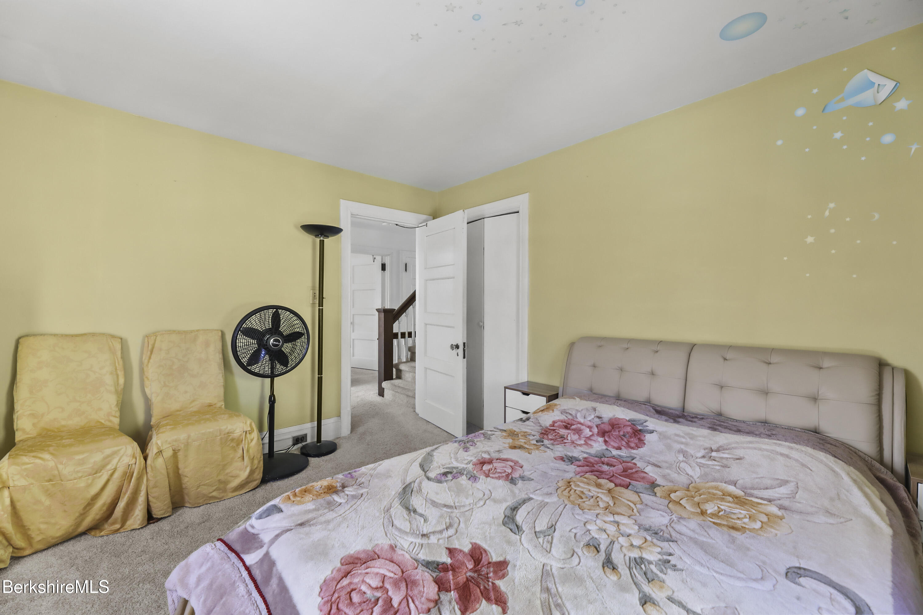 Pittsfield, Massachusetts 01201, United States, 5 Bedrooms Bedrooms, ,3 BathroomsBathrooms,Residential,Active,94284