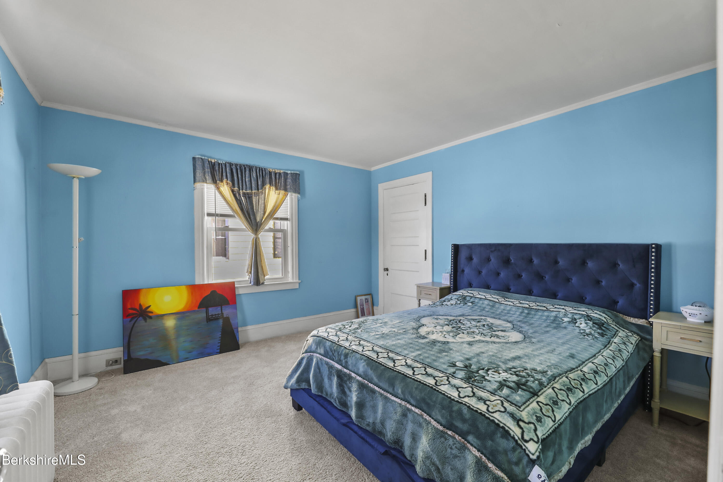 Pittsfield, Massachusetts 01201, United States, 5 Bedrooms Bedrooms, ,3 BathroomsBathrooms,Residential,Active,94284